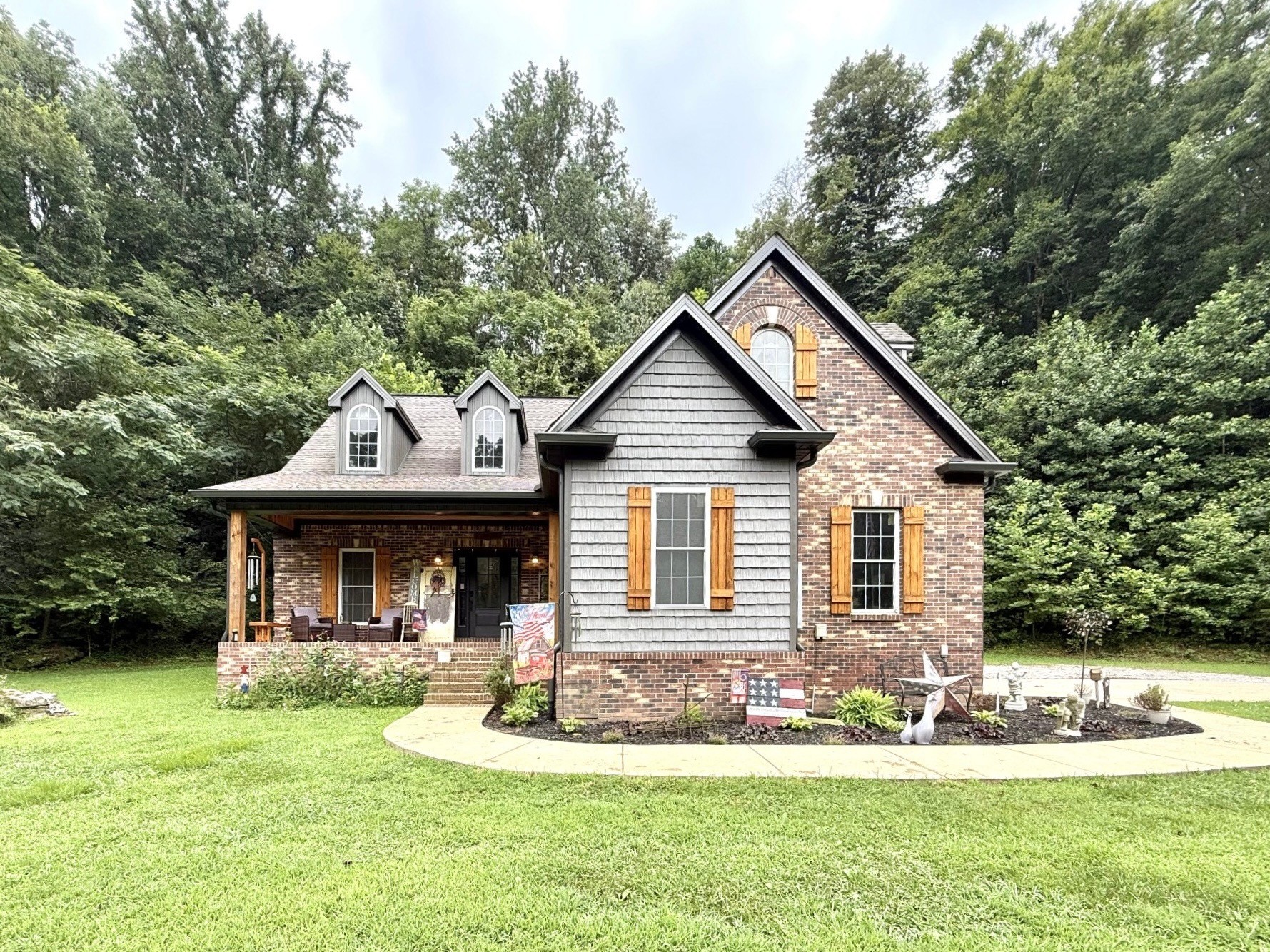 500 Indian Creek Rd Property Photo 1