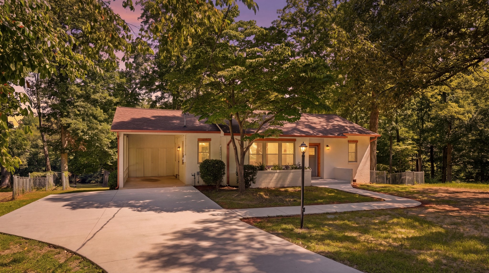 110 Point Cir Property Photo 1