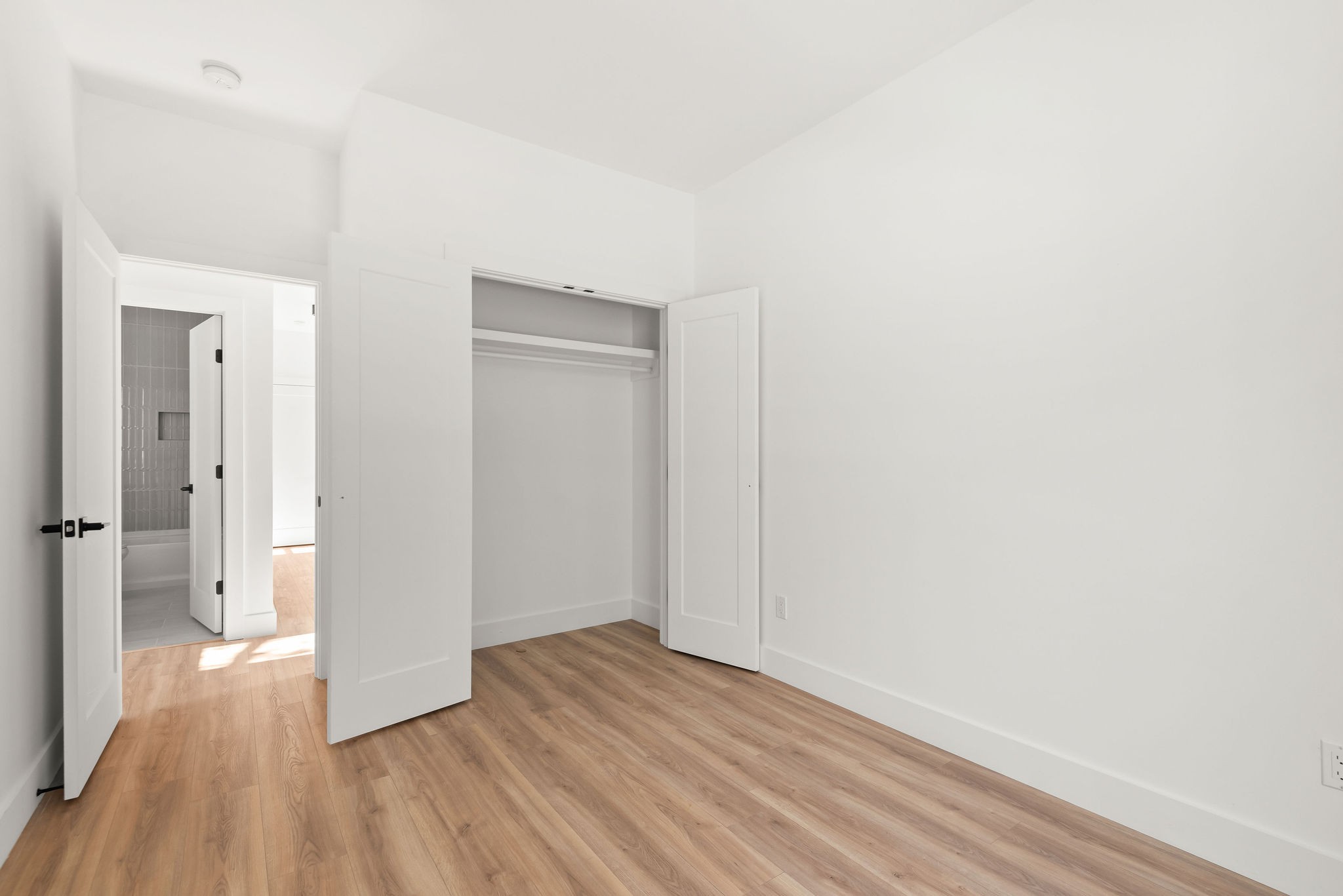 322a Queen Ave Property Photo 36
