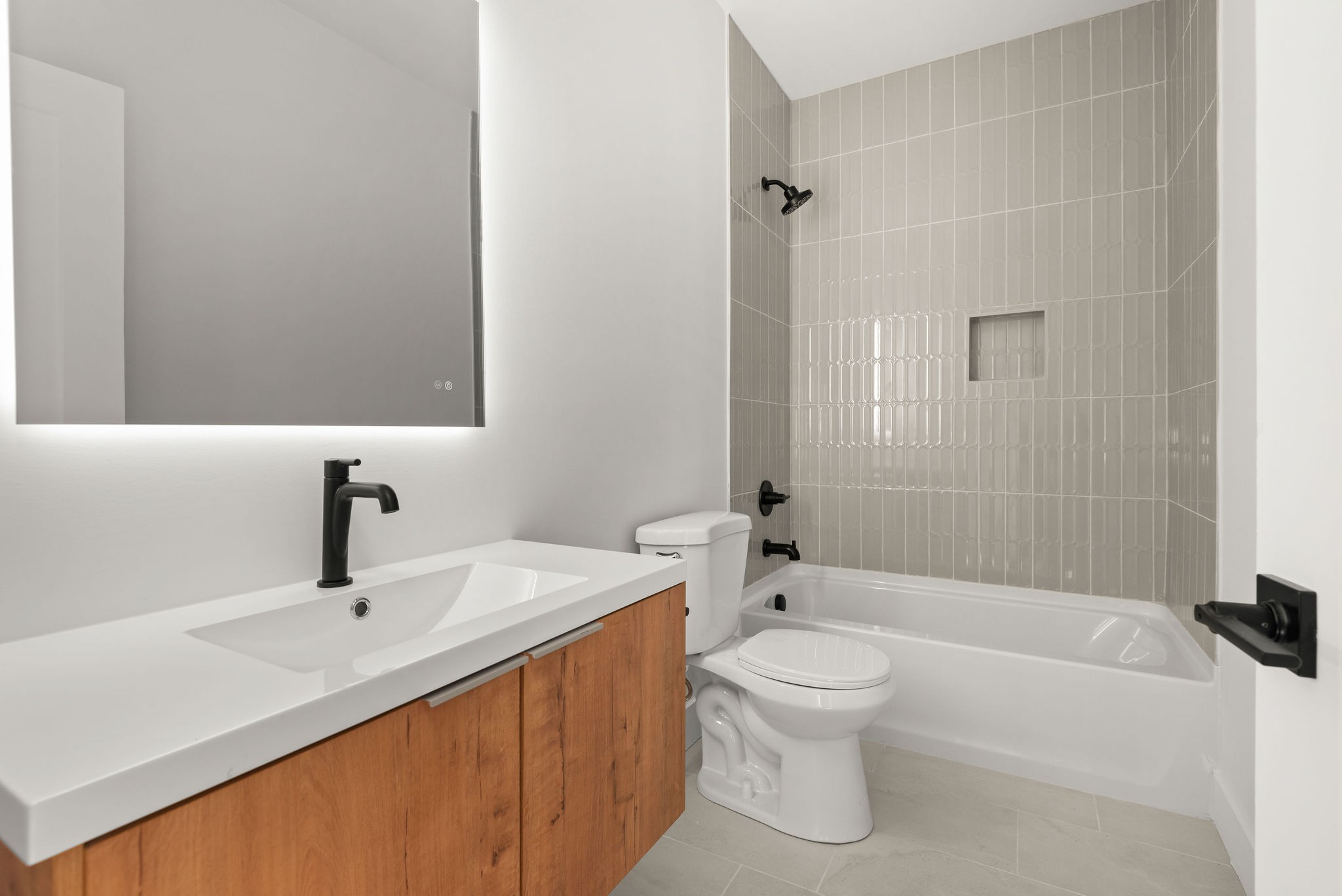 322a Queen Ave Property Photo 37