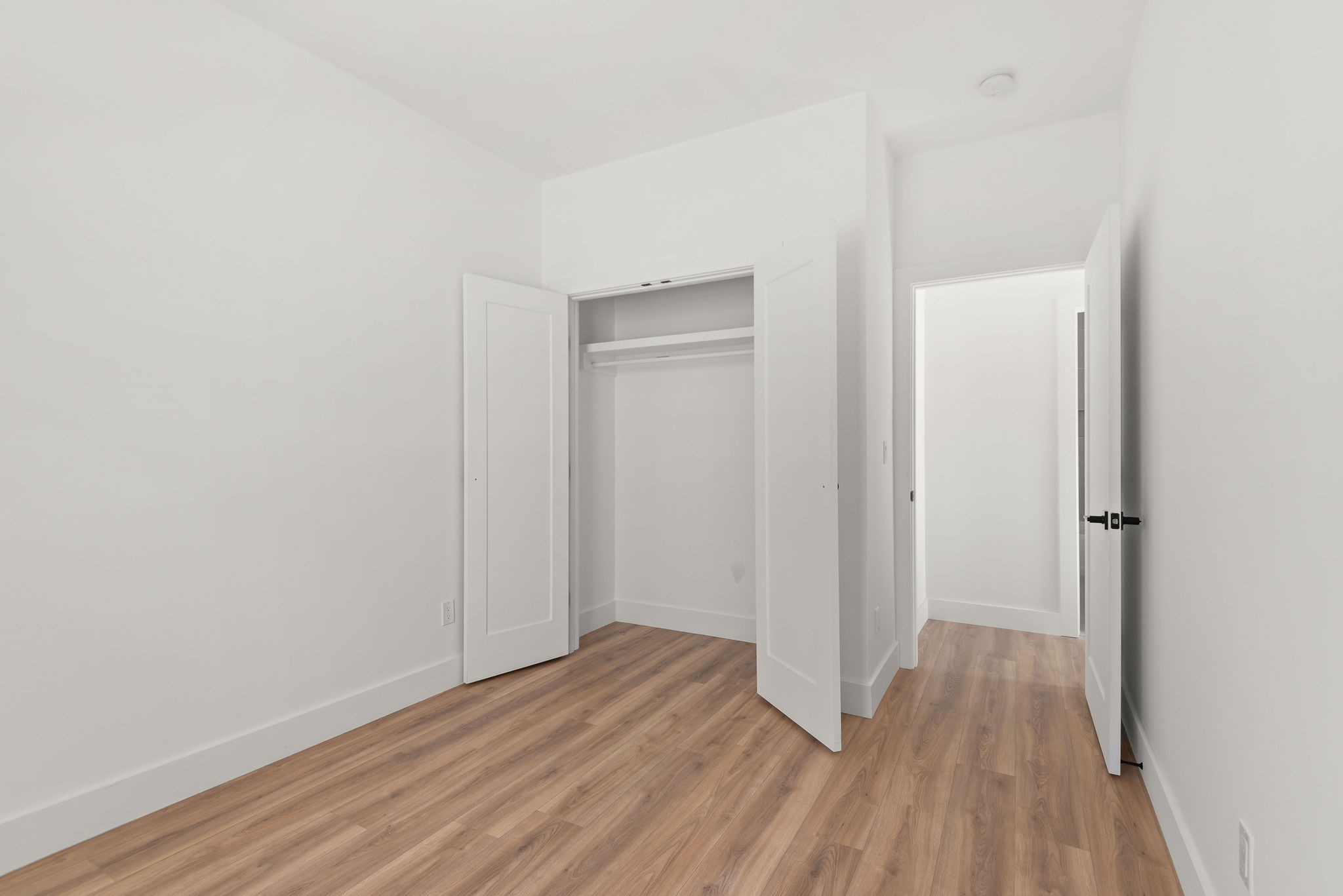322a Queen Ave Property Photo 39