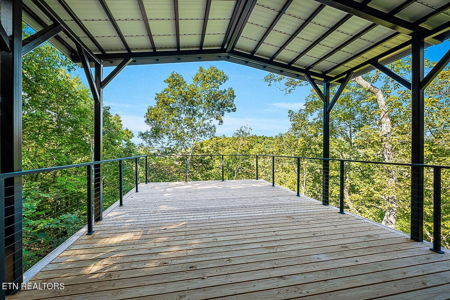 985 Soft Ridge Rd Property Photo 10