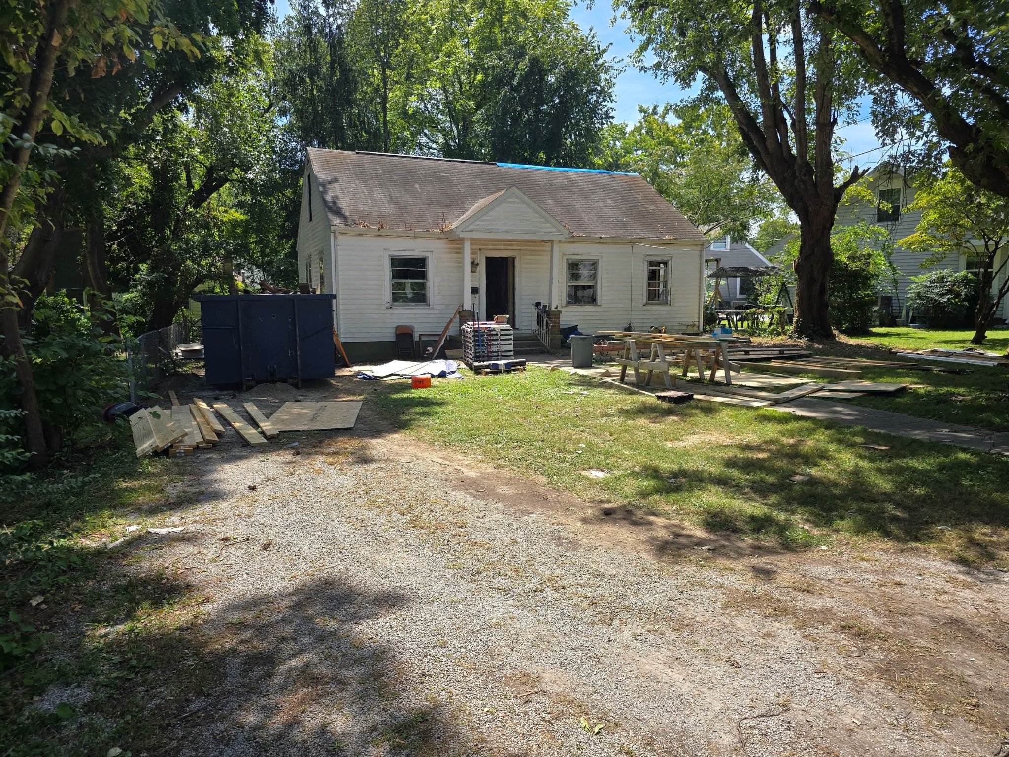 309 Crestview Dr Property Photo 1
