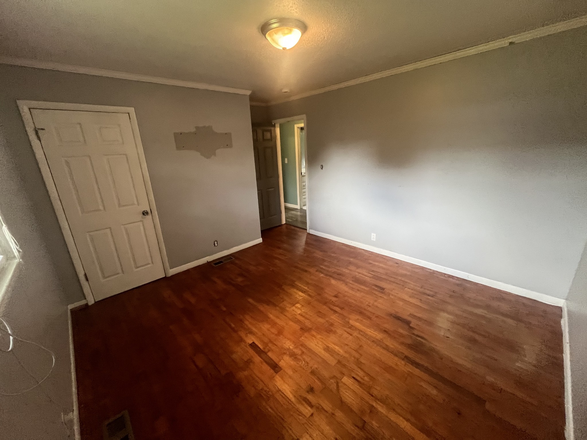 122 E James St Property Photo 17