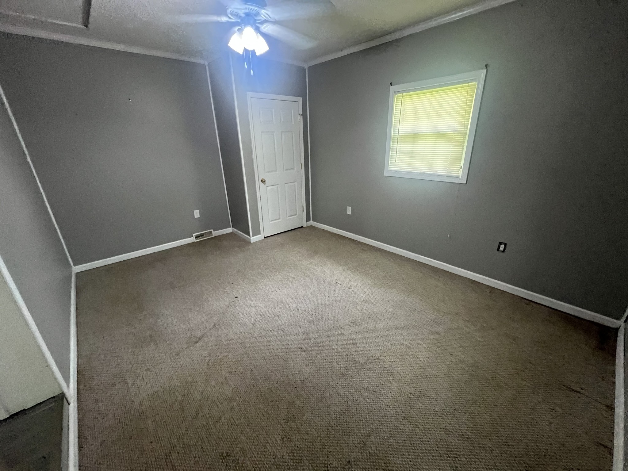 122 E James St Property Photo 20
