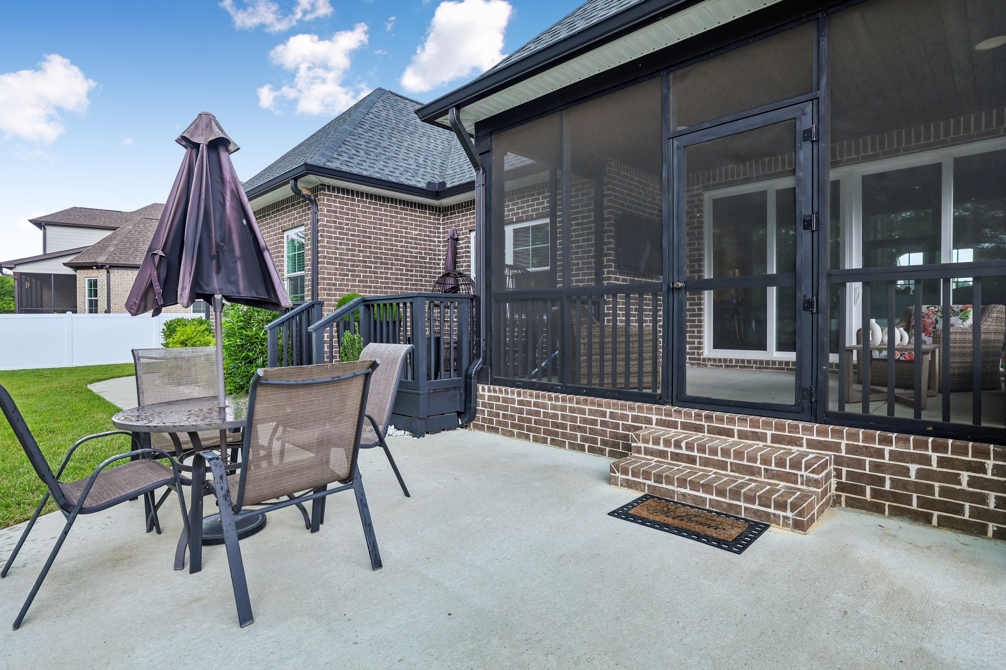 2614 Holly Springs Dr Property Photo 34