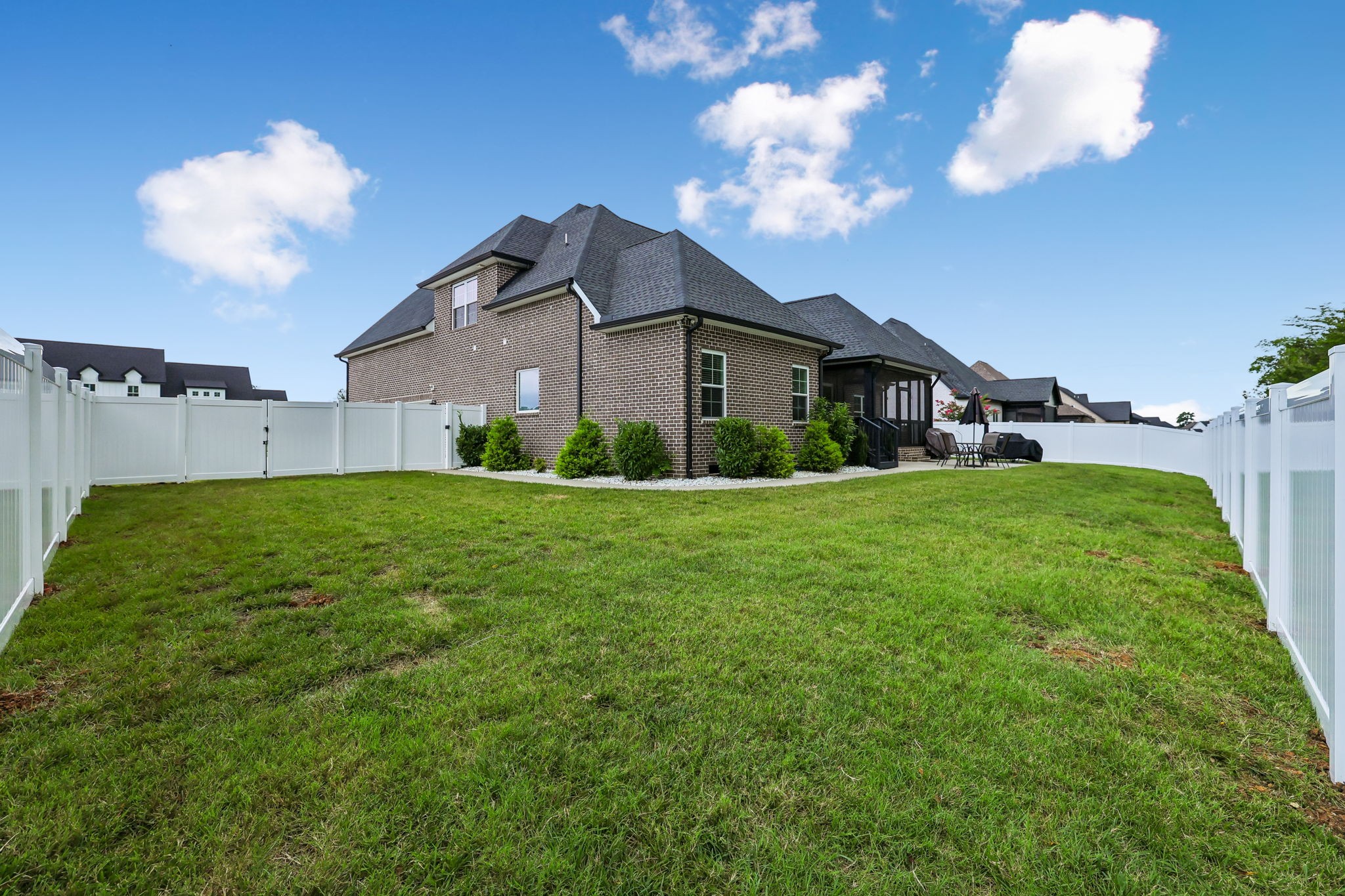 2614 Holly Springs Dr Property Photo 37