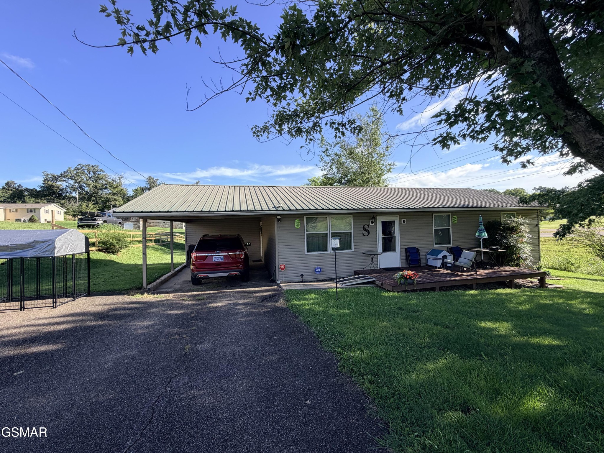 155 Skyline Property Photo 1