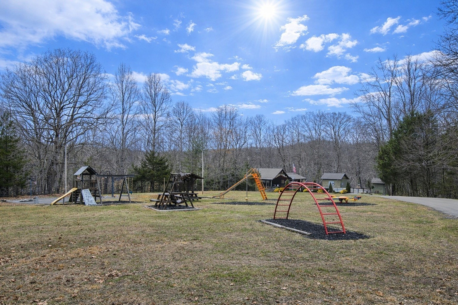1377 Four Seasons Dr Property Photo 16