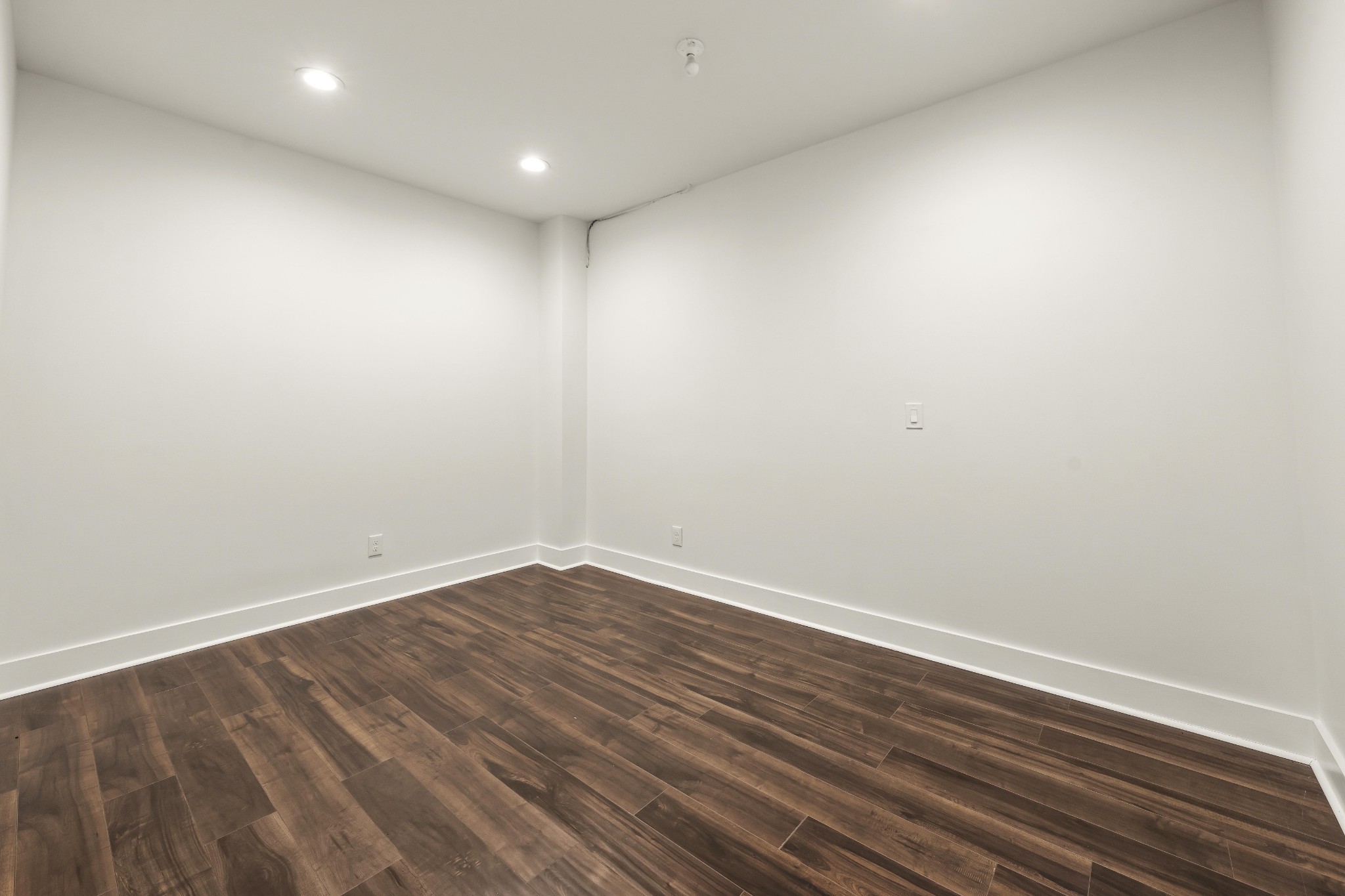 2712 Eastland Ave Property Photo 28