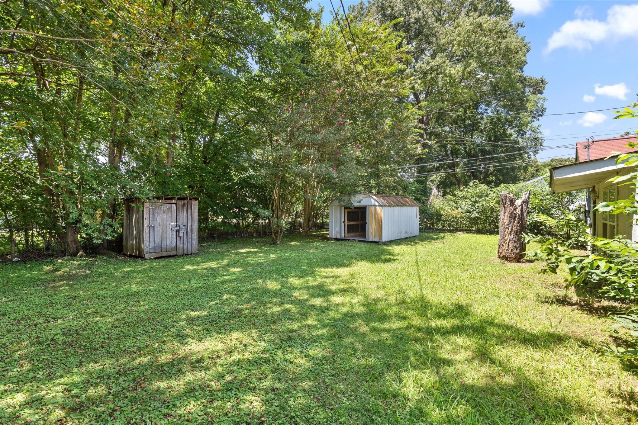 1700 Marion Avenue Property Photo 5