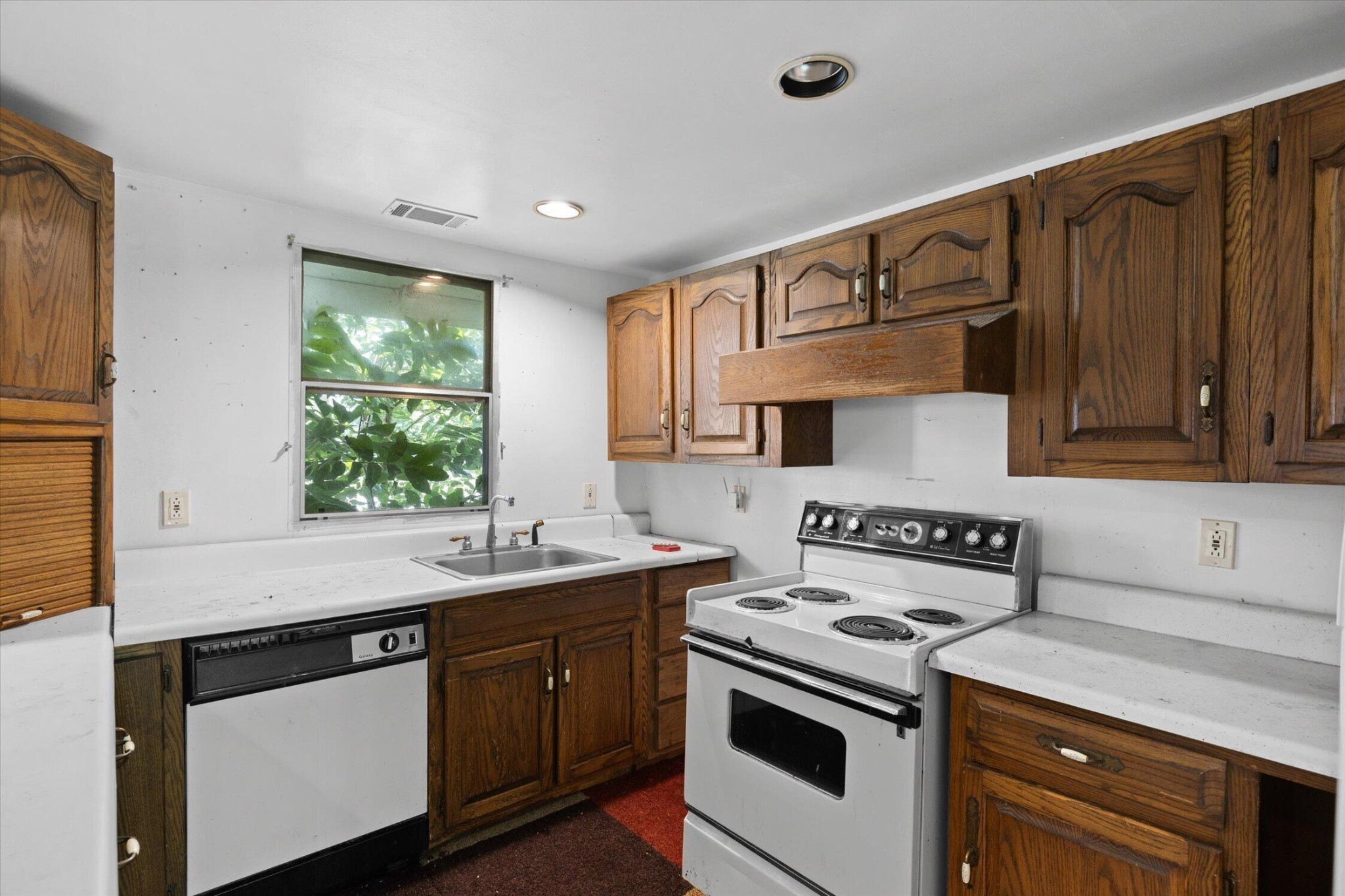 1700 Marion Avenue Property Photo 21