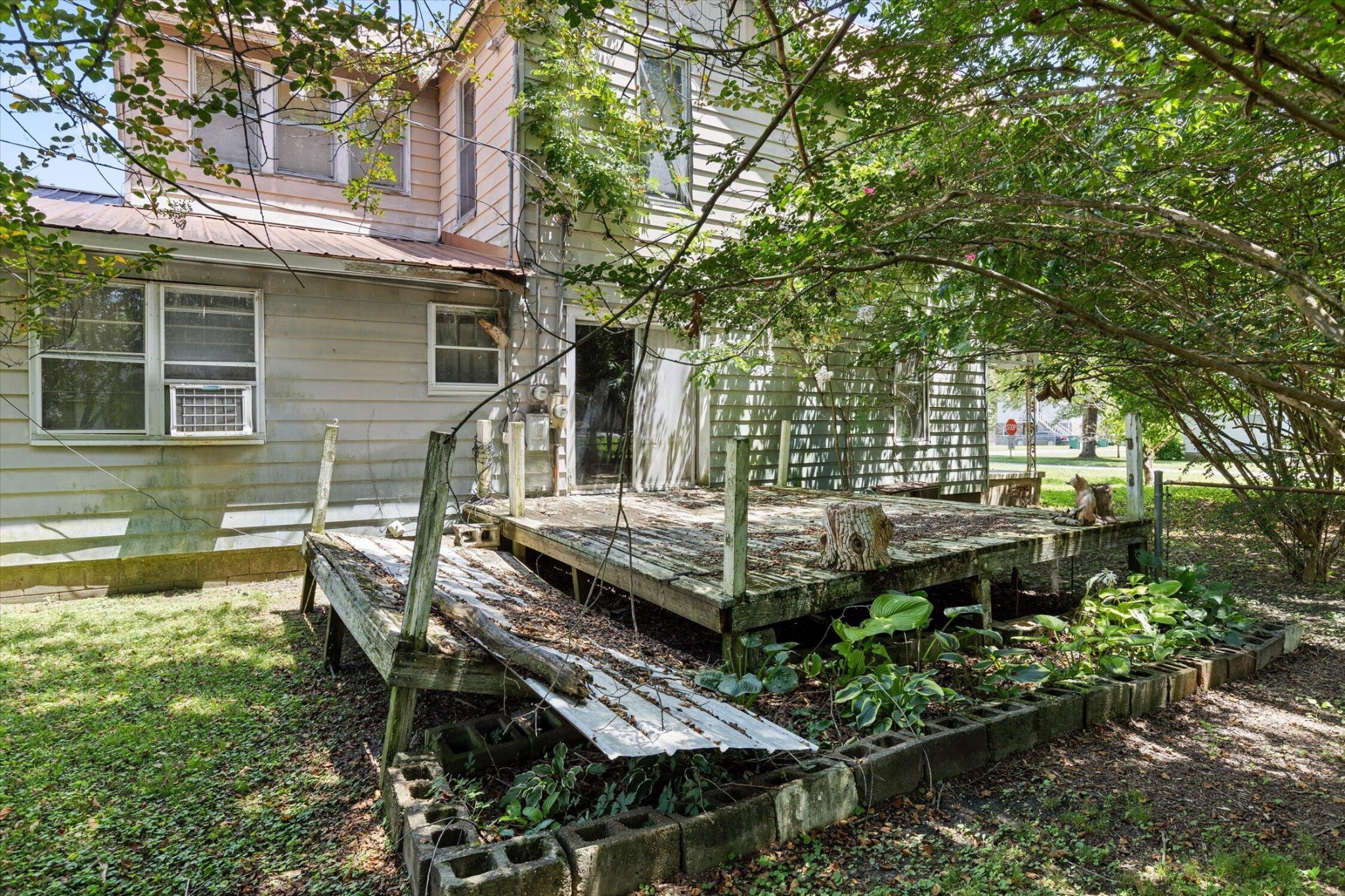 1700 Marion Avenue Property Photo 32