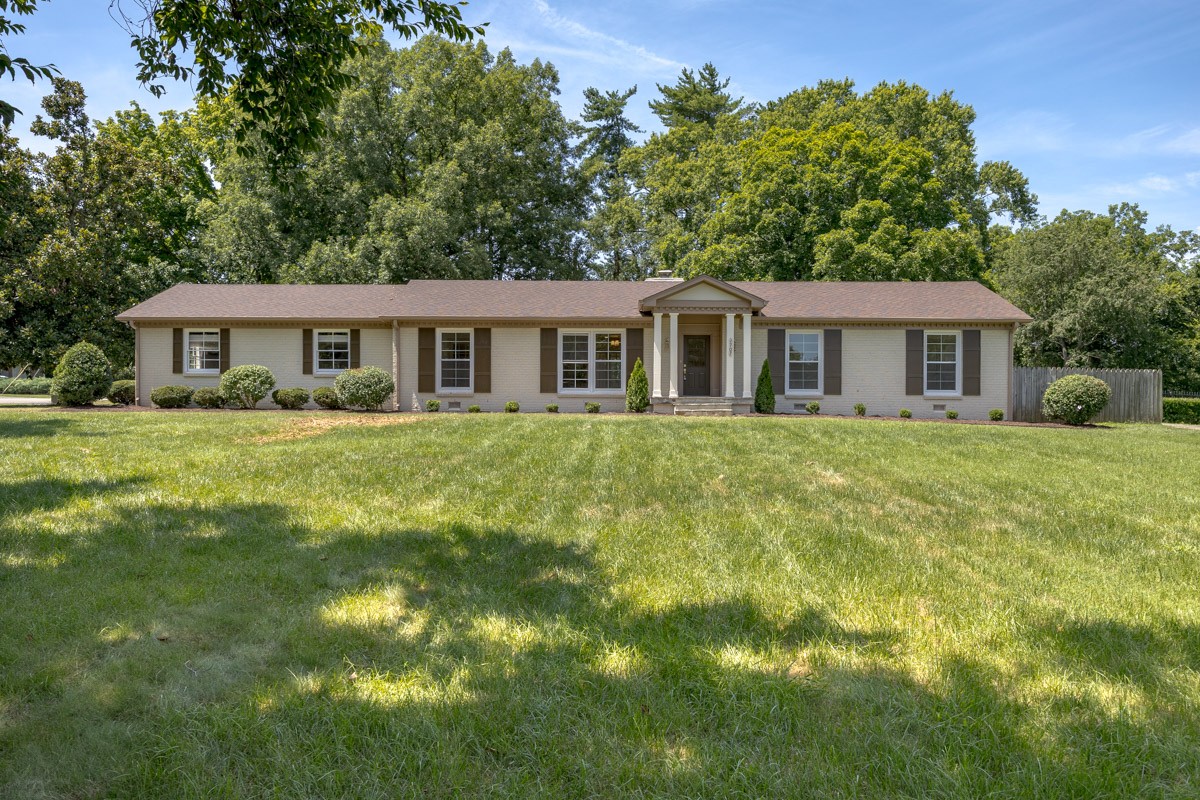 1707 Hillsboro Rd Property Photo 10