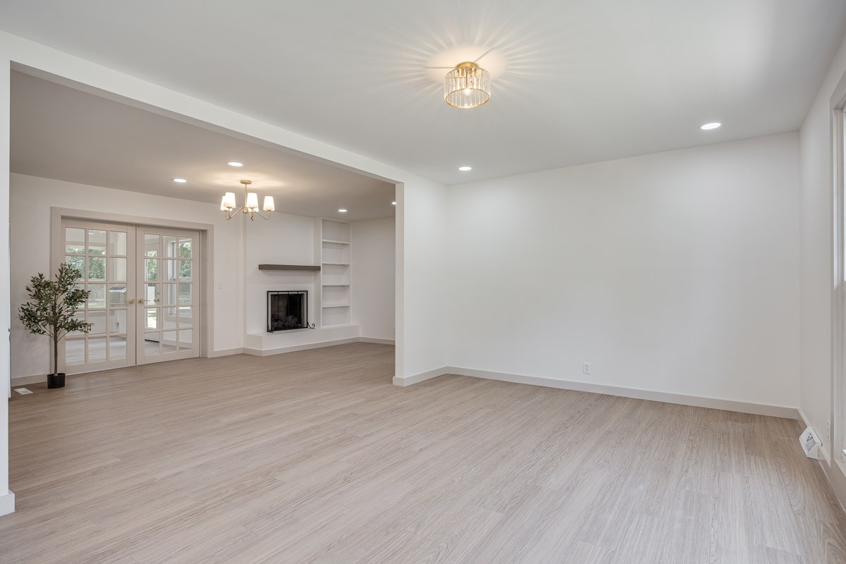 1707 Hillsboro Rd Property Photo 23