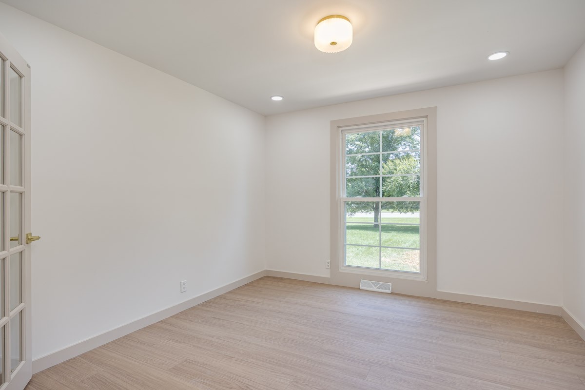 1707 Hillsboro Rd Property Photo 31