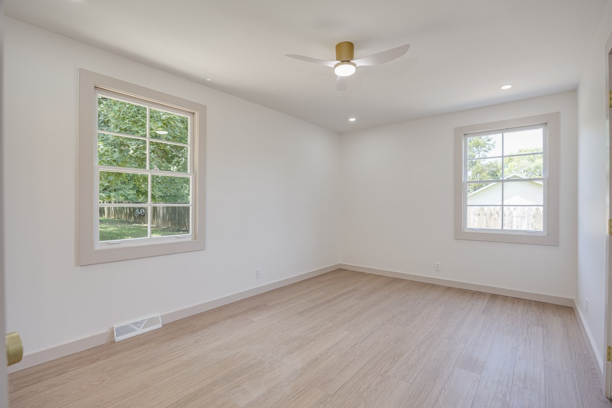 1707 Hillsboro Rd Property Photo 33