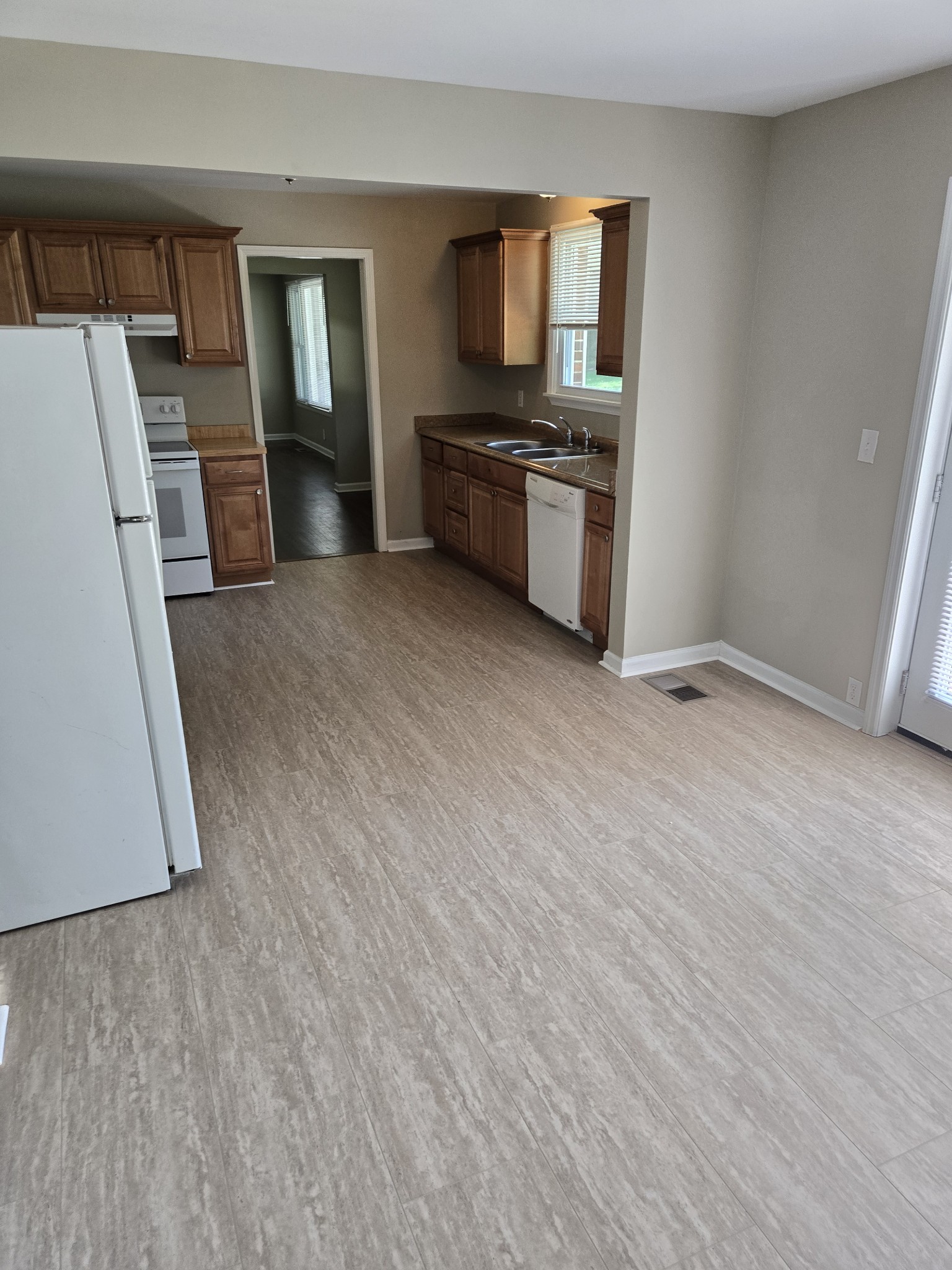 2103 Porter Rd Property Photo 5