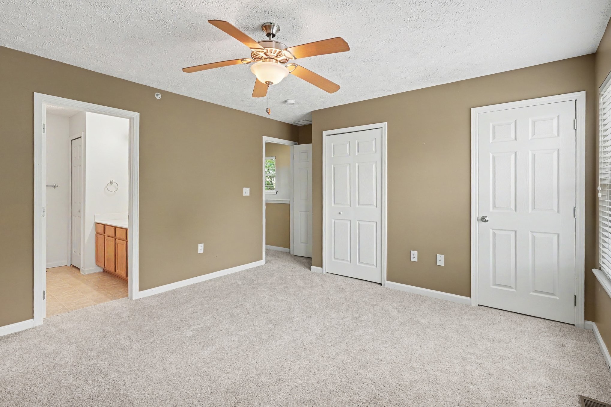 1000 Wells Way Property Photo 24