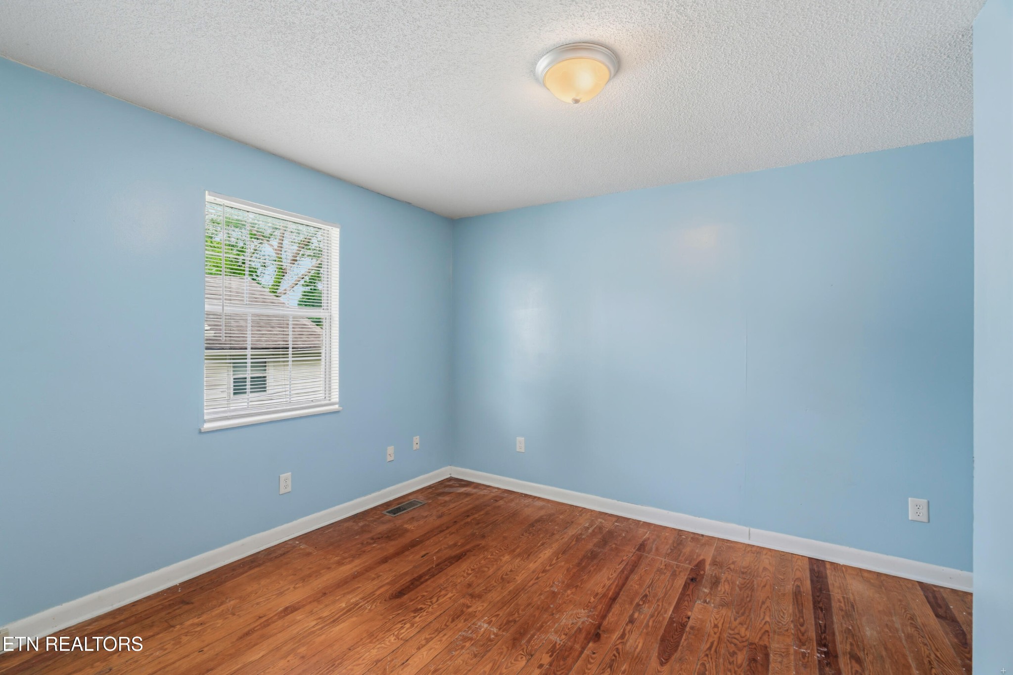 835 Cherry St Property Photo 16