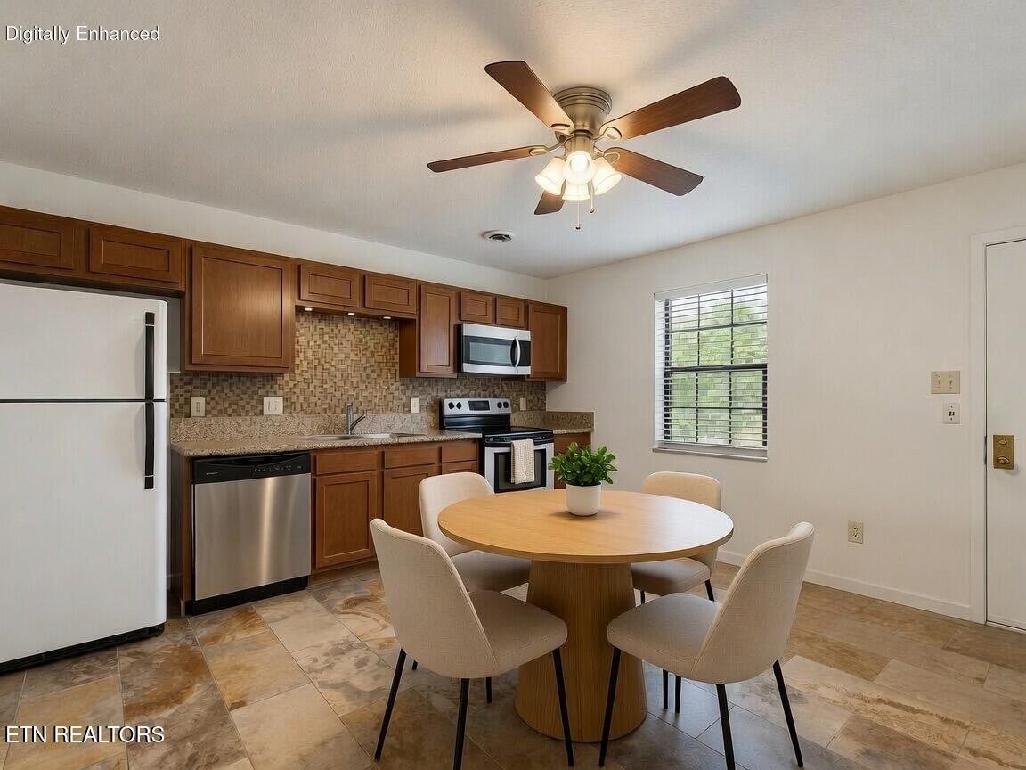 810 Highland Drive Property Photo 7