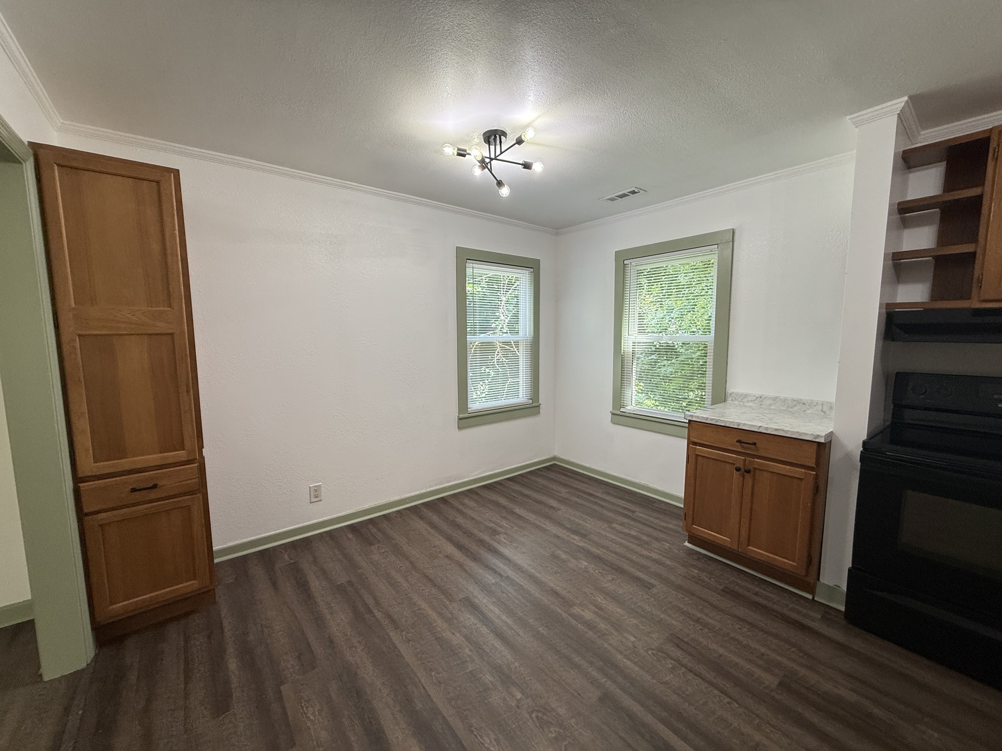 714 Mcgraw St Property Photo 8