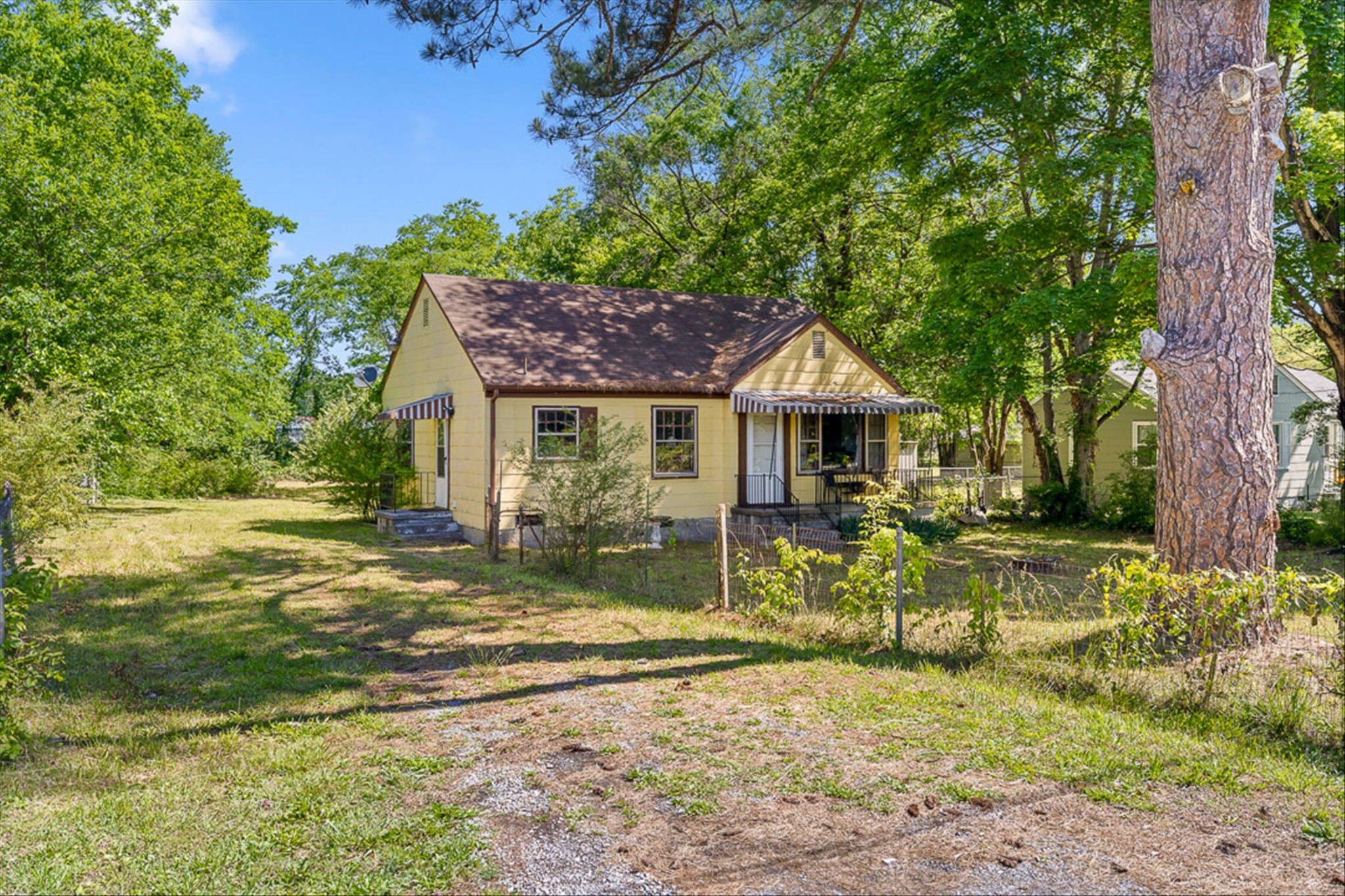 591 W Cloud Springs Road Property Photo 12