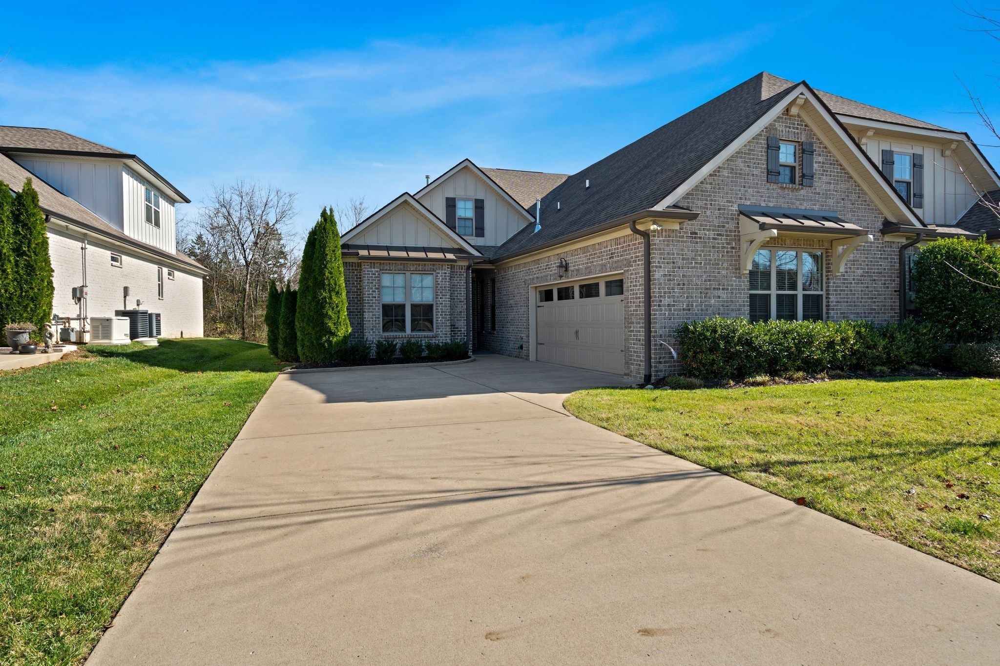 2279 Seven Points Cir Property Photo 1