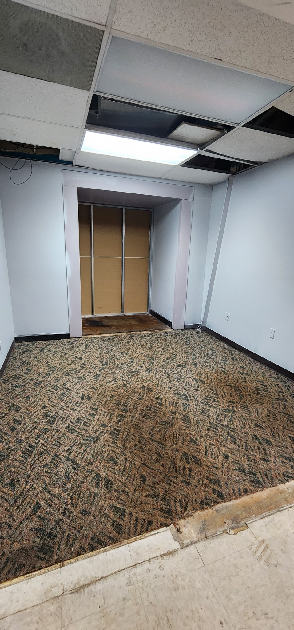 313 S Church St Property Photo 12