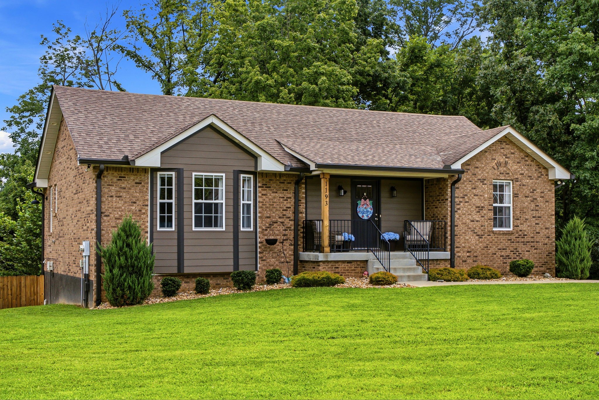 1193 Prestons Way Property Photo 4