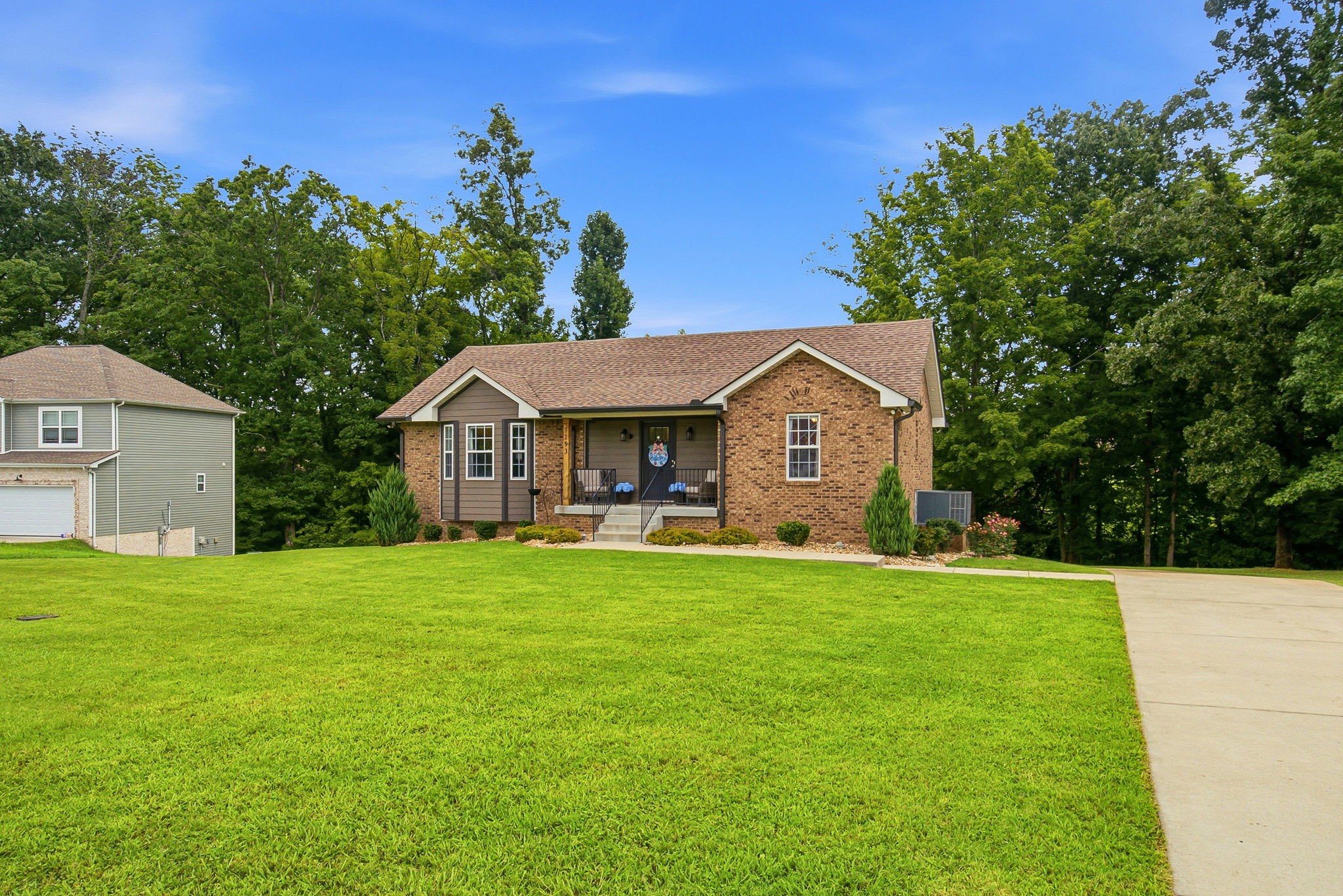 1193 Prestons Way Property Photo 8