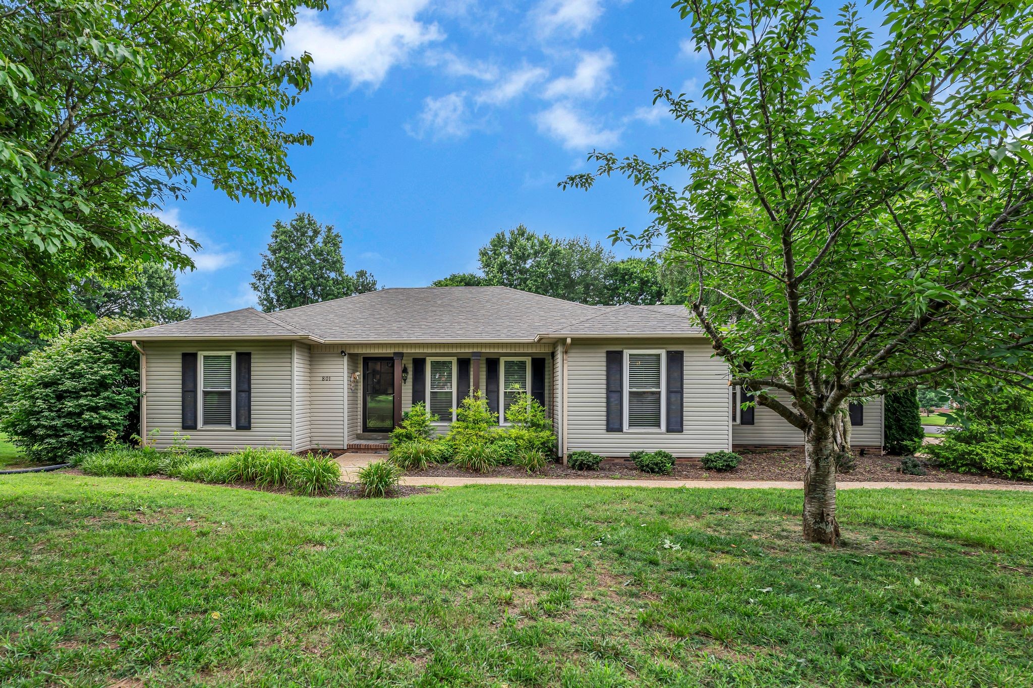 801 Douglas Dr