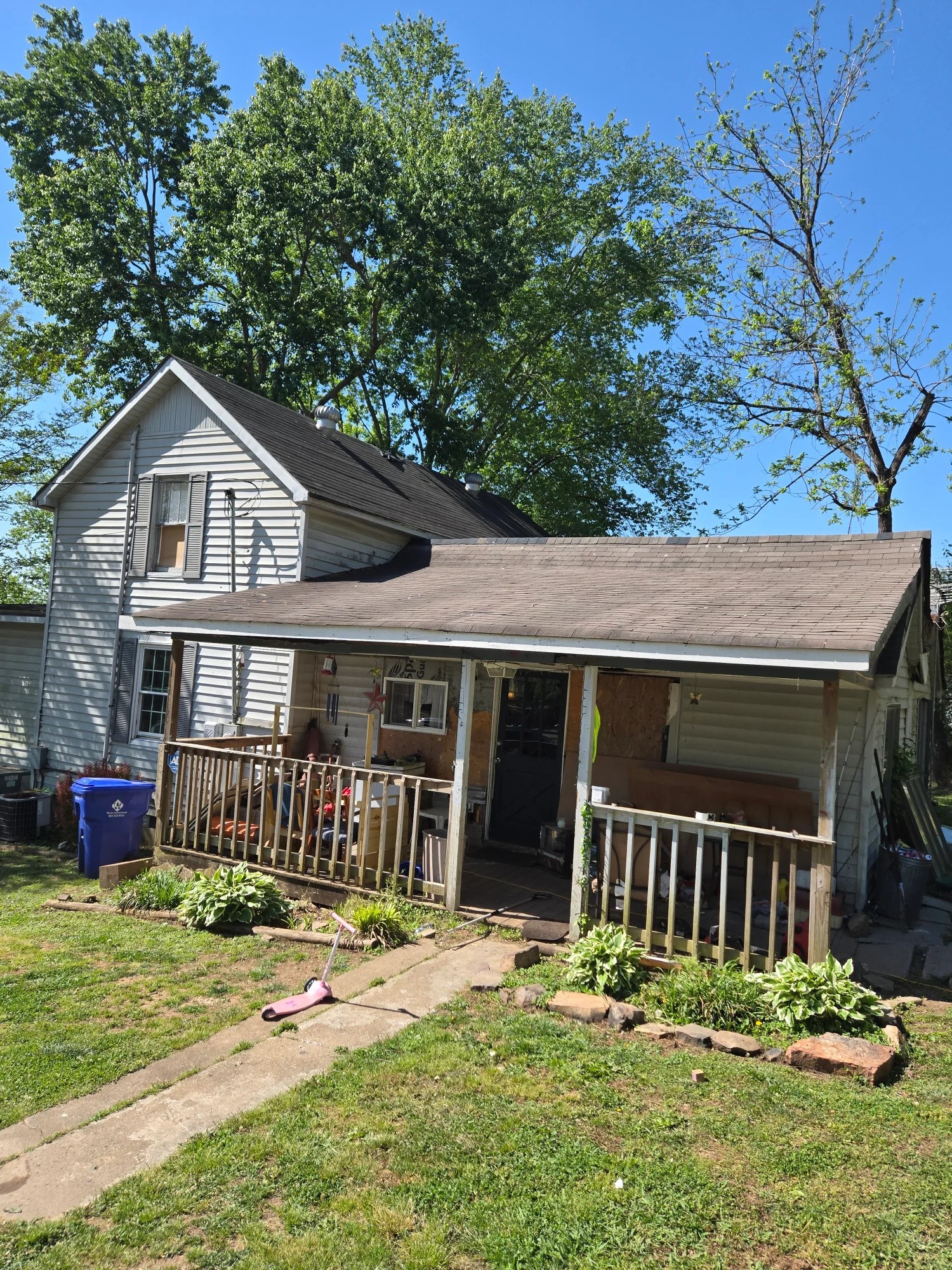 301 S Wilder Ave Property Photo 1