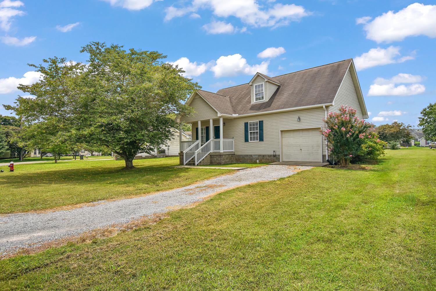 128 Thomas Holman Cir Property Photo 1