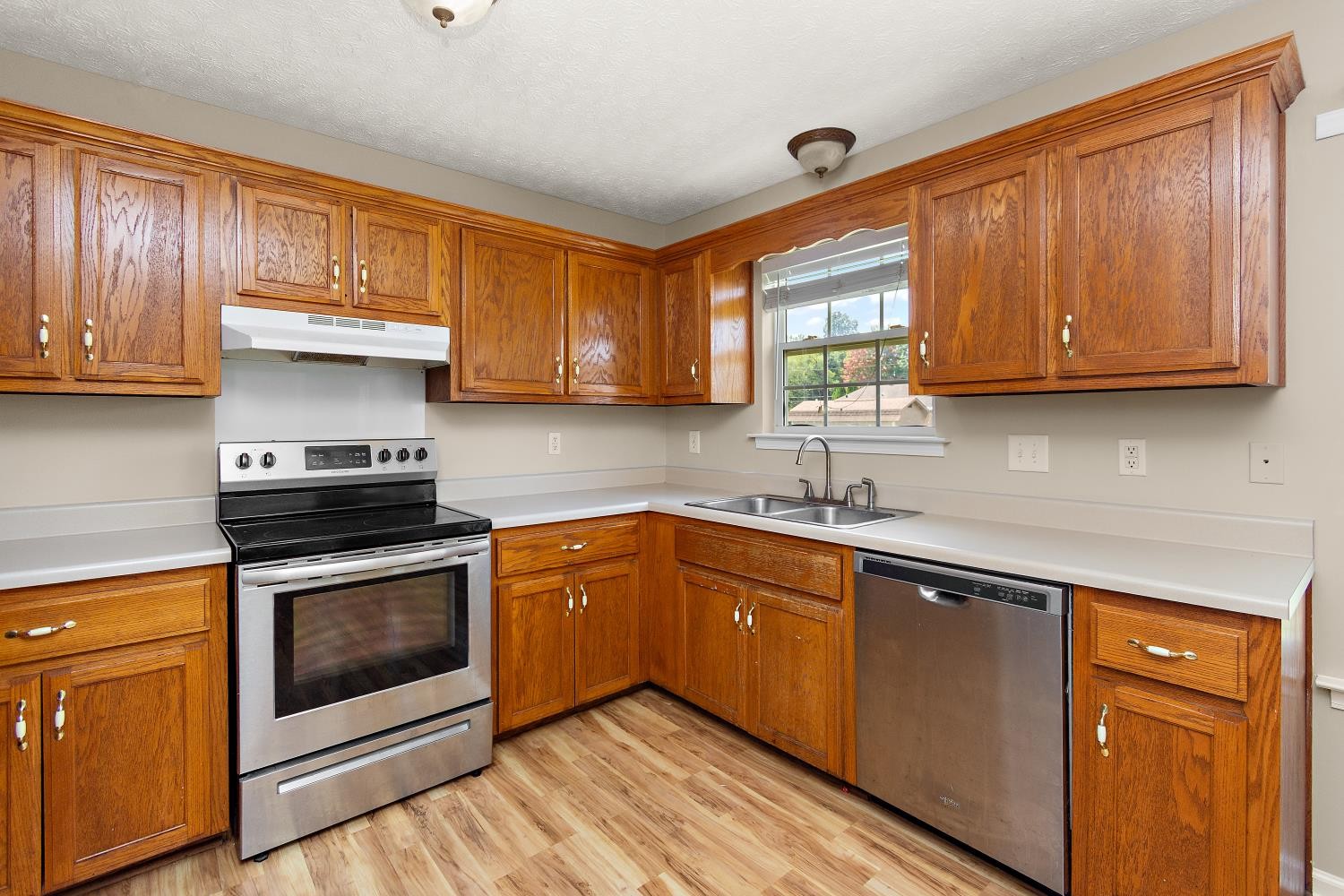 128 Thomas Holman Cir Property Photo 8