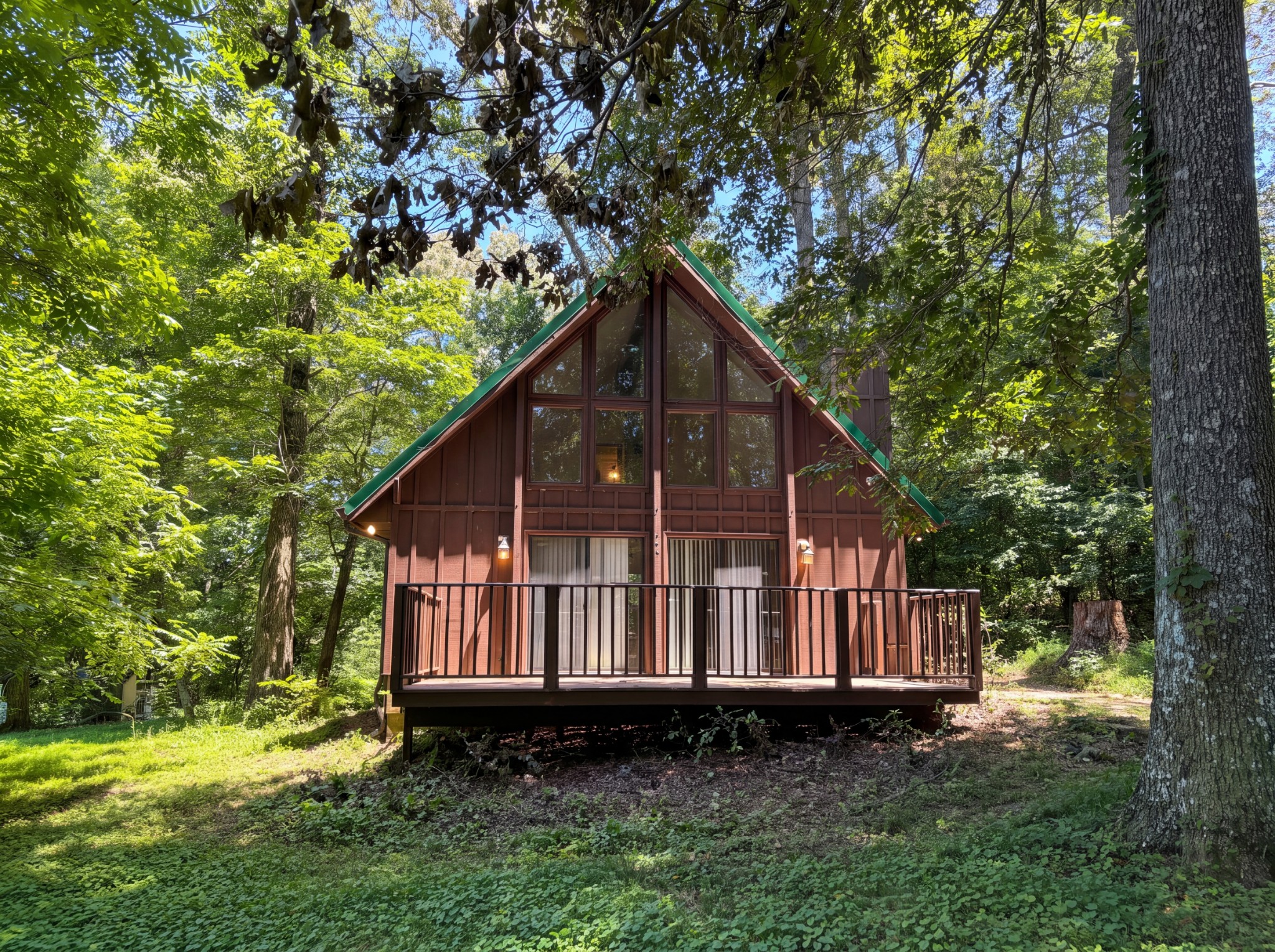 240 Shawna Ln Property Photo 1