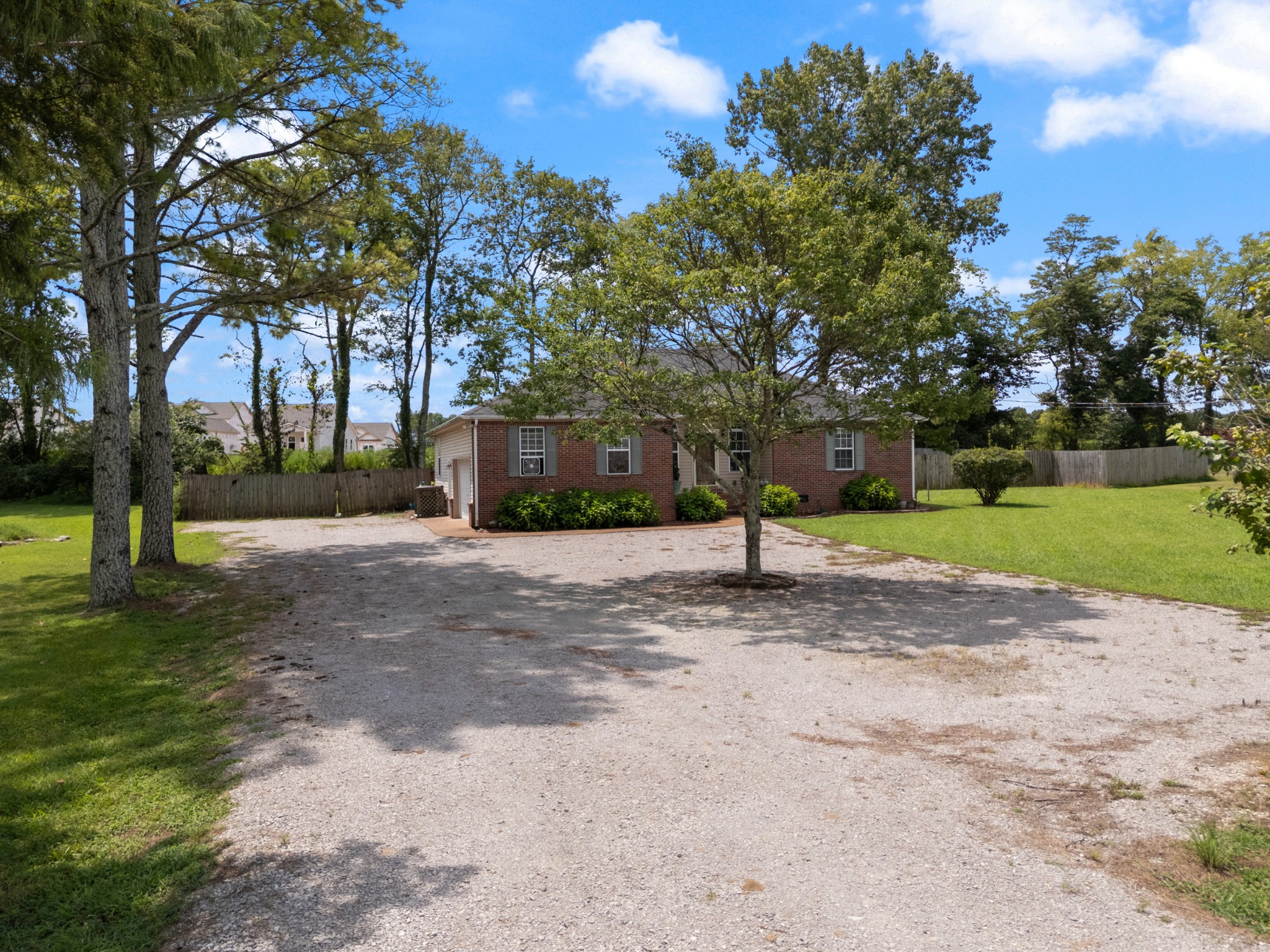 2122 Derrick Rd Property Photo 37