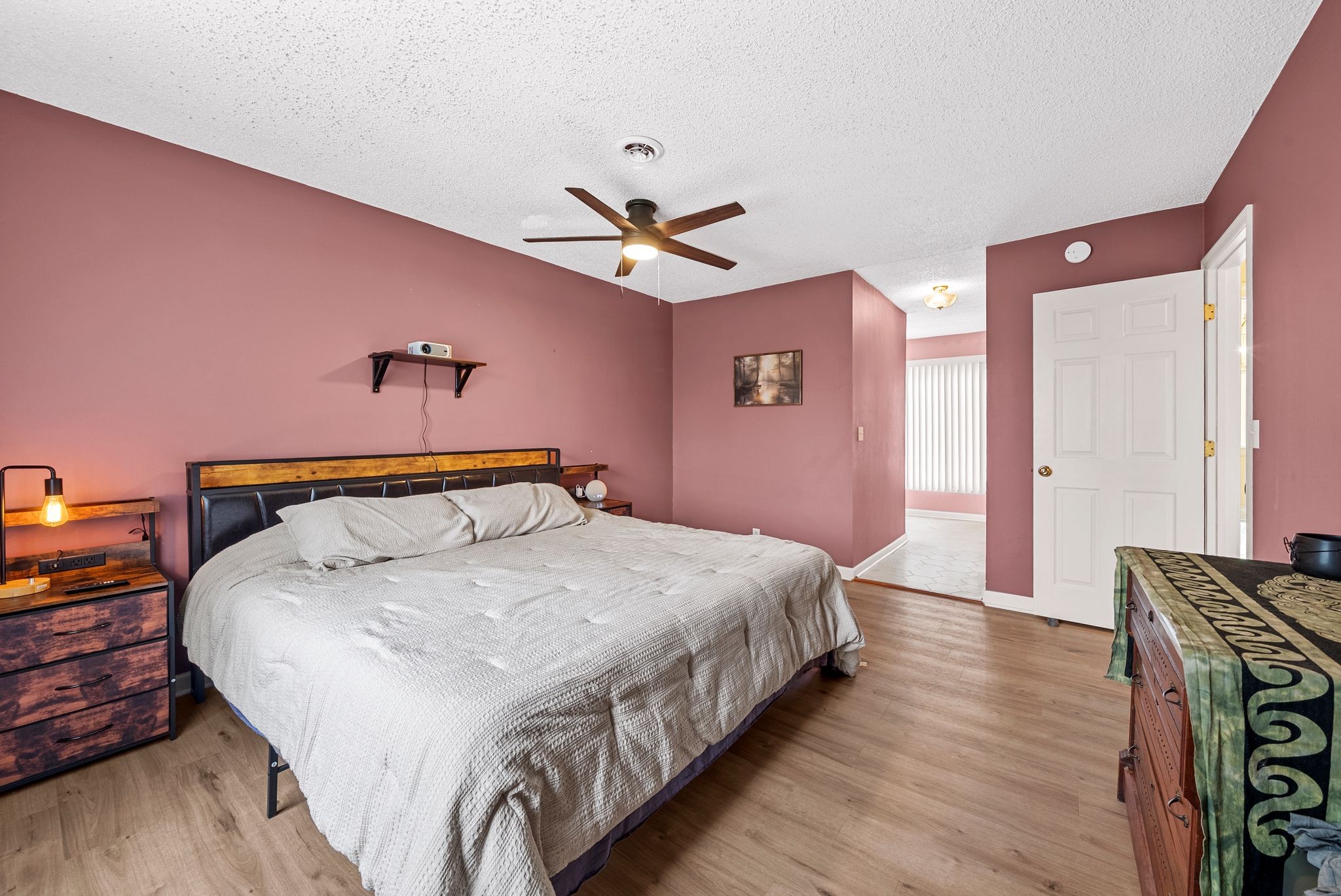 405 Raintree Pl Property Photo 7