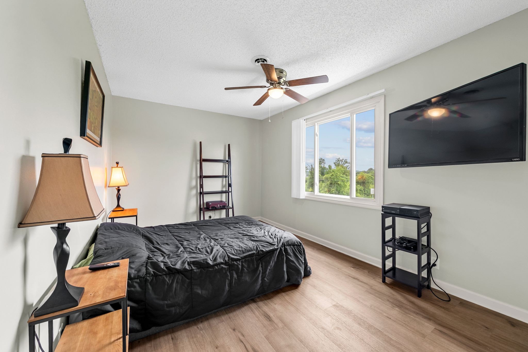 405 Raintree Pl Property Photo 12