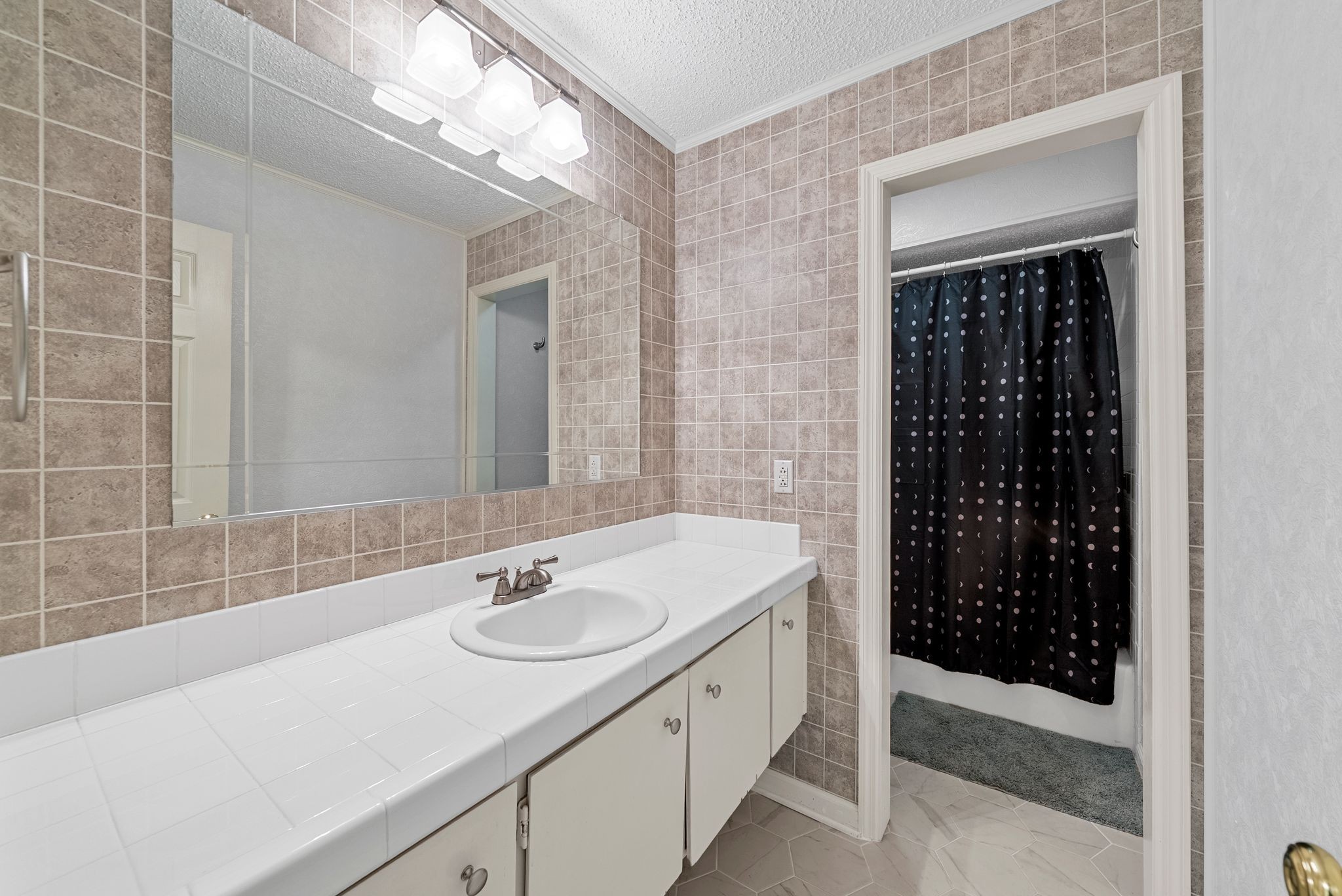 405 Raintree Pl Property Photo 14