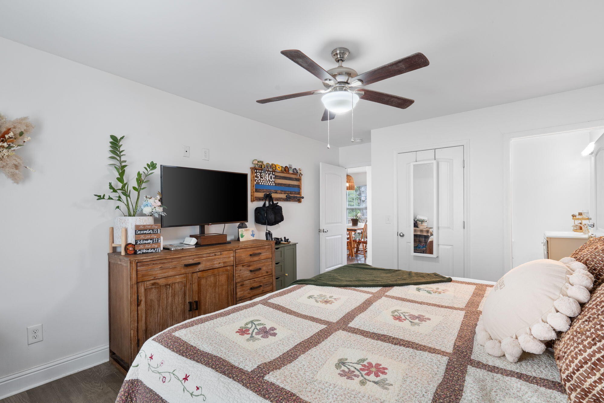 1728 Beaverdale Road, Ne Property Photo 15