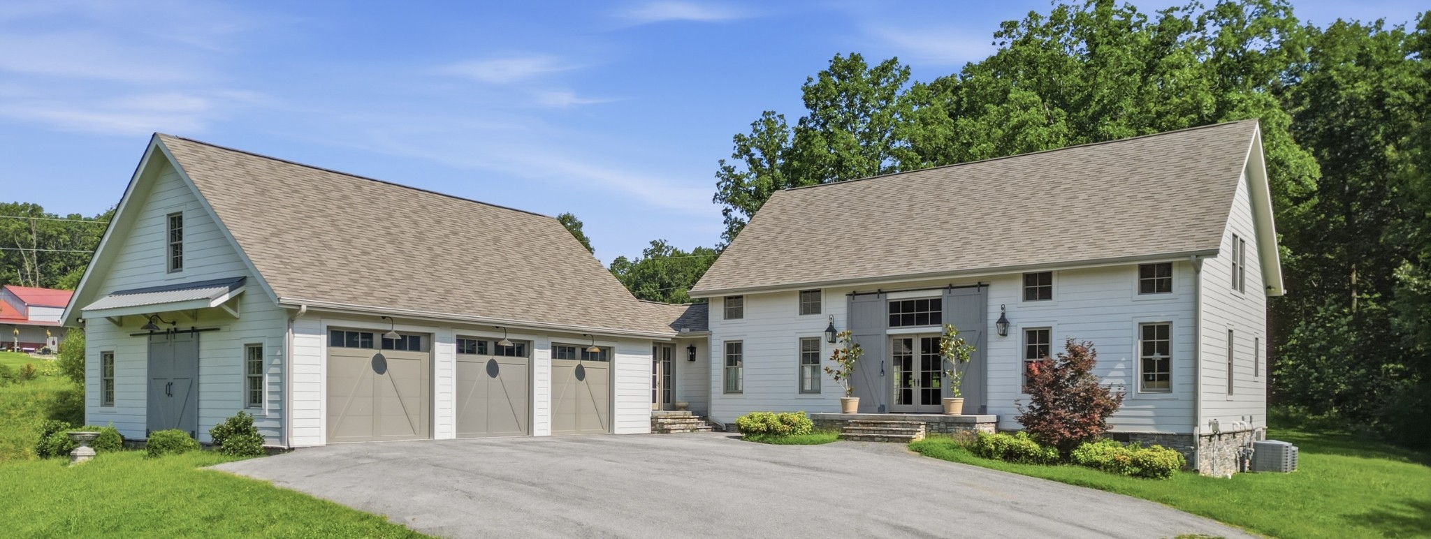 712 Highway 48, S Property Photo 1
