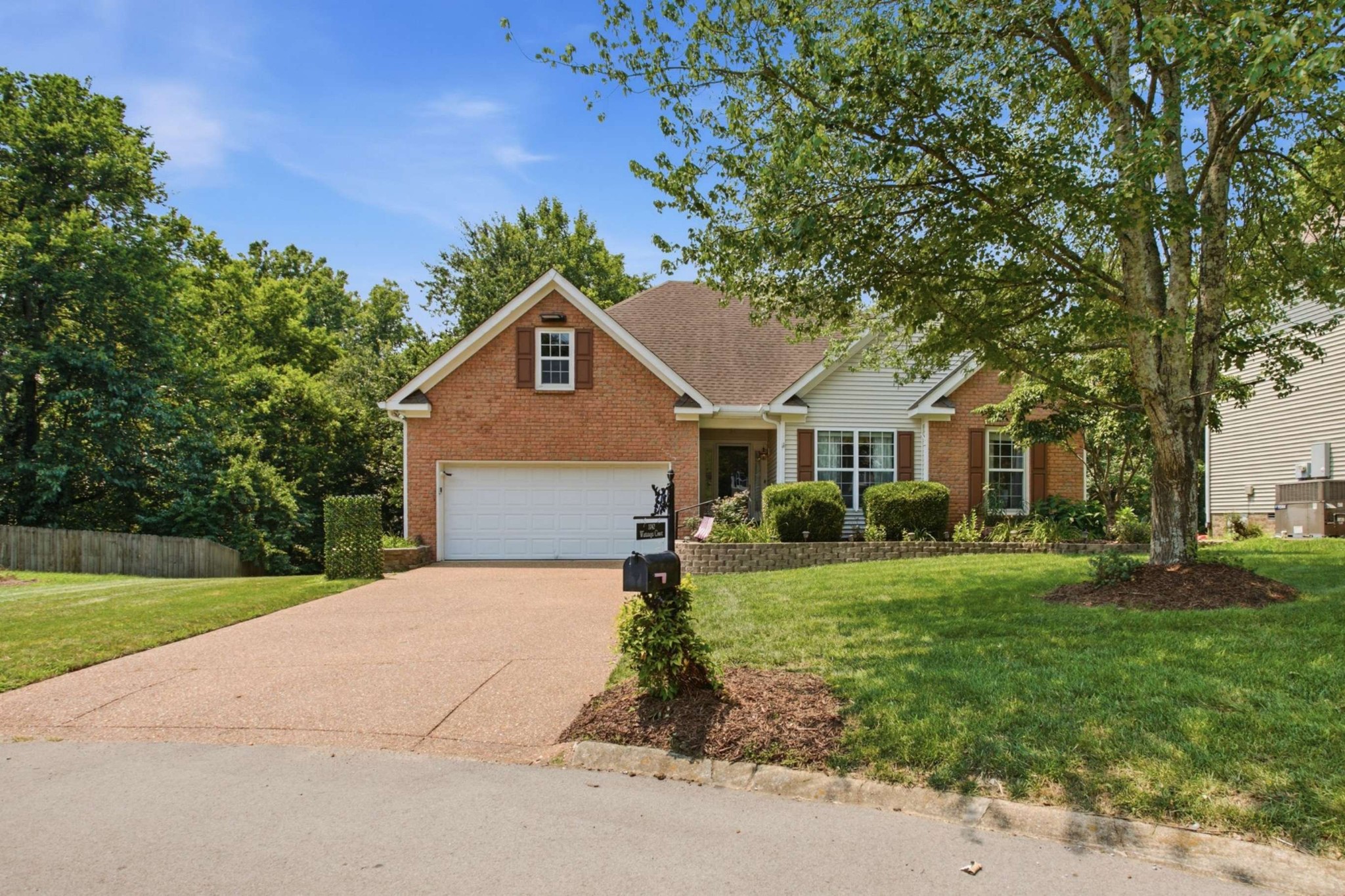 1042 Watauga Ct Property Photo 1