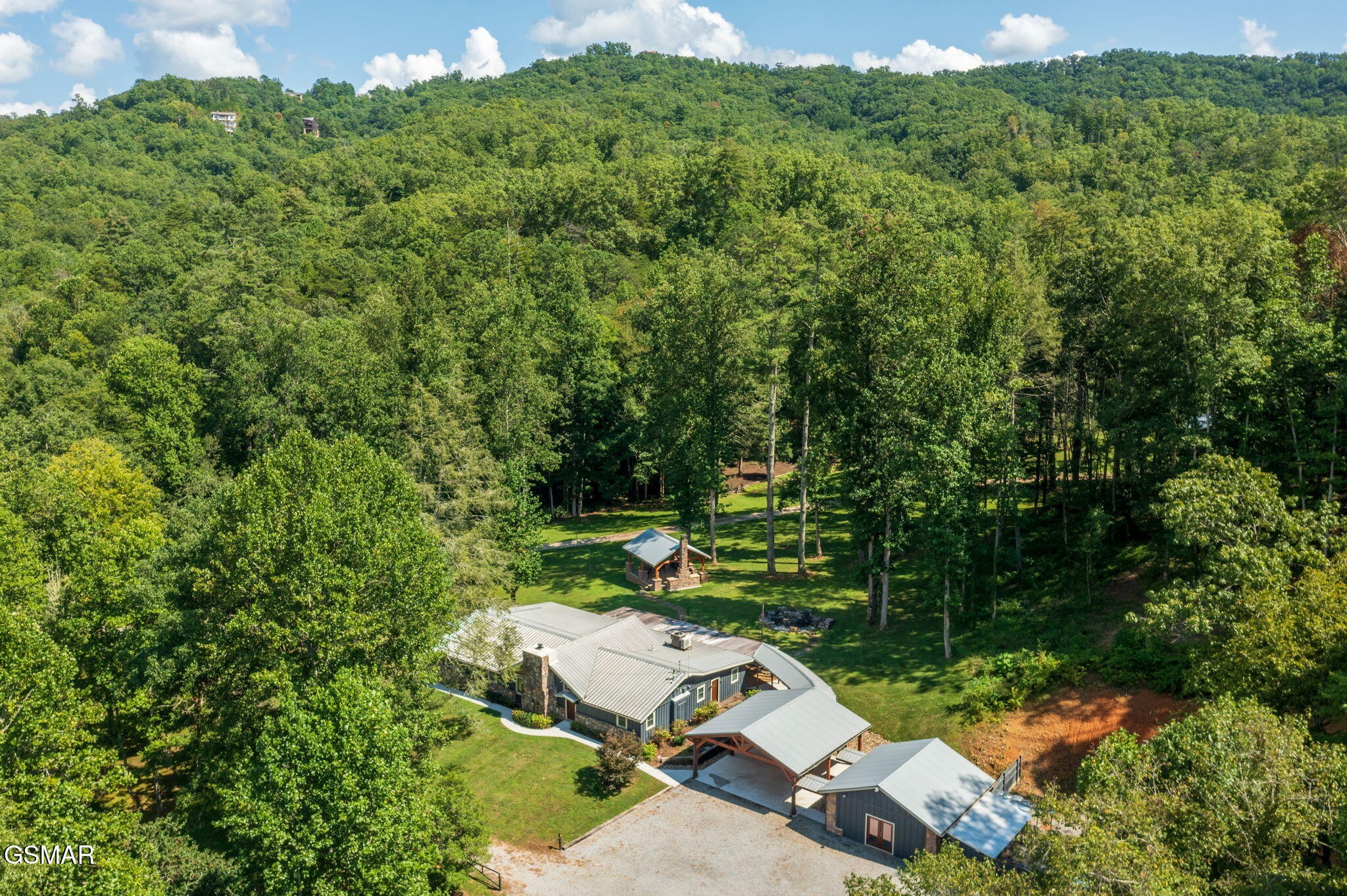 2050 E Millers Cove Road Property Photo 1