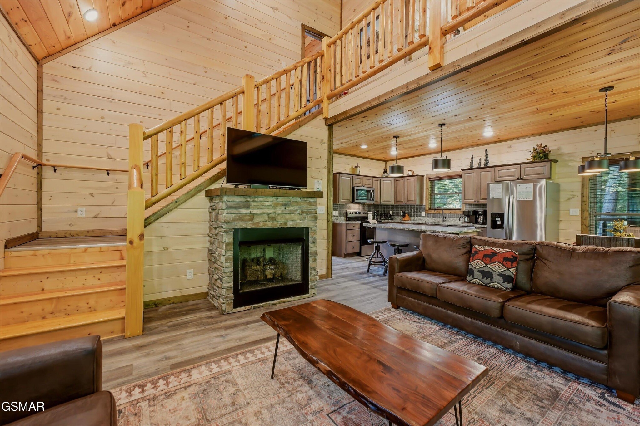 2108 Roscoe Court Property Photo 8