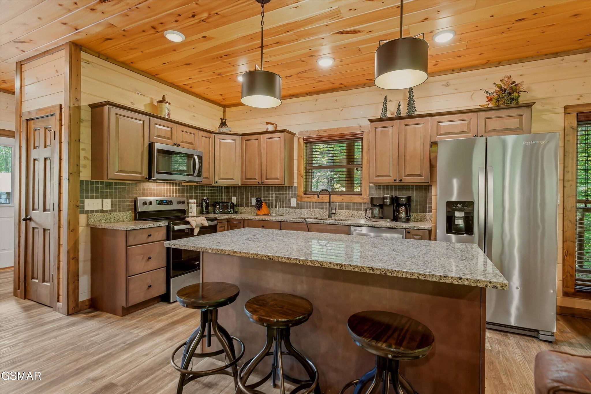2108 Roscoe Court Property Photo 11
