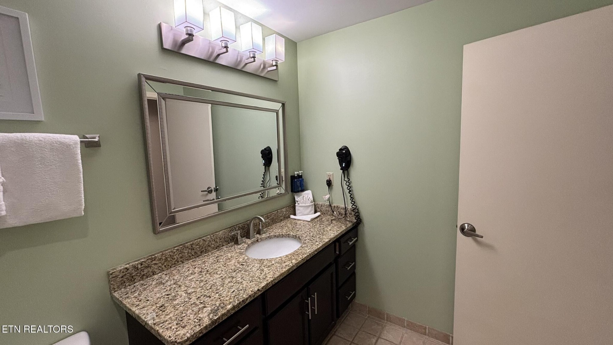 225 Collier Drive Property Photo 25