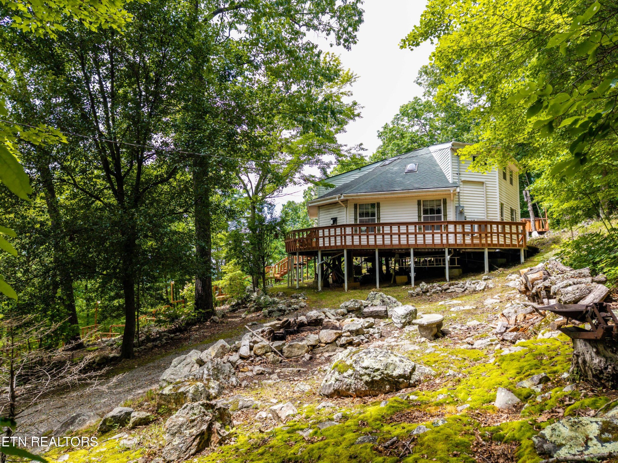 4839 Butterfly Gap Rd Property Photo 1