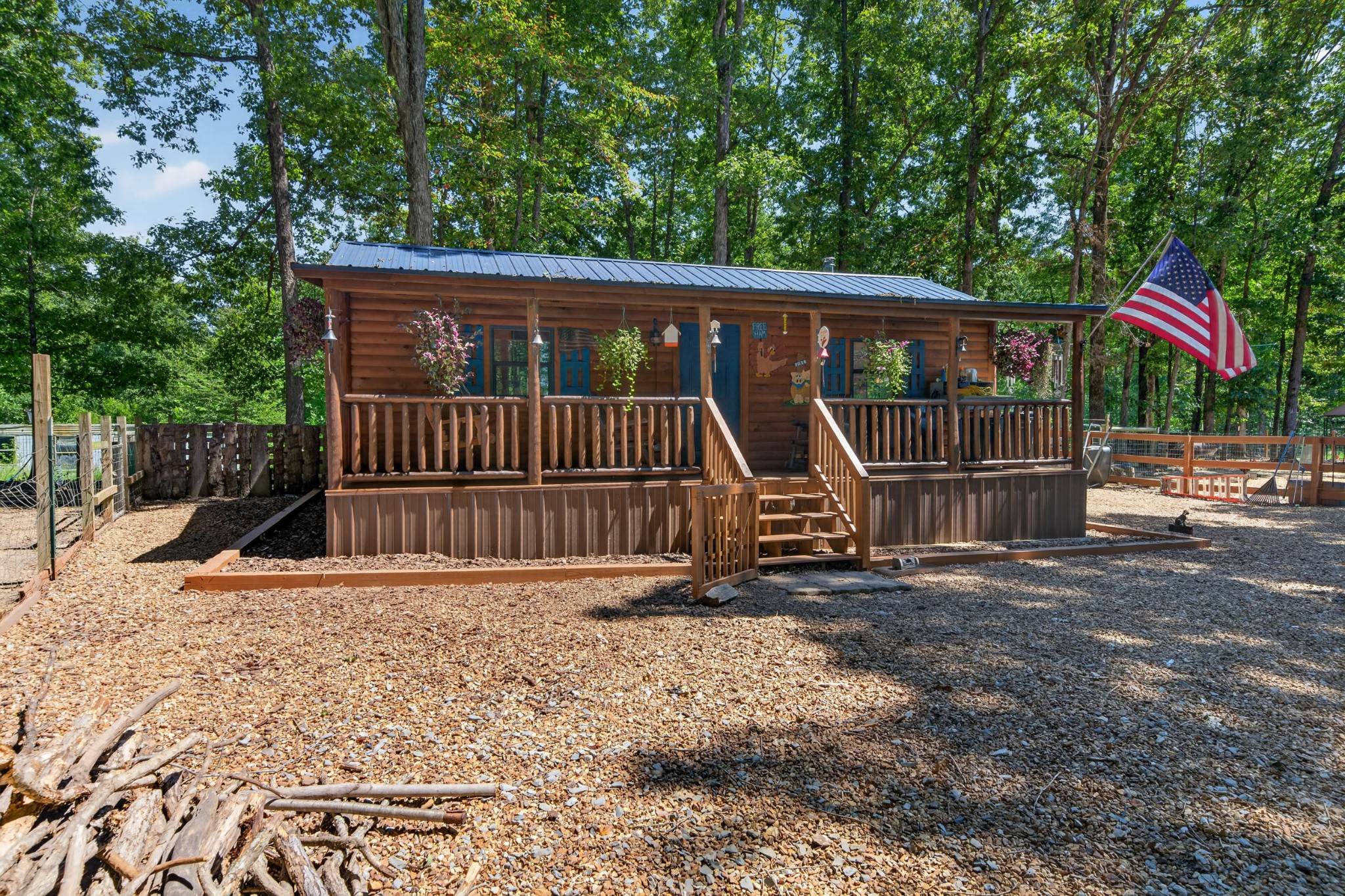 992 Keel Hollow Rd Property Photo 1