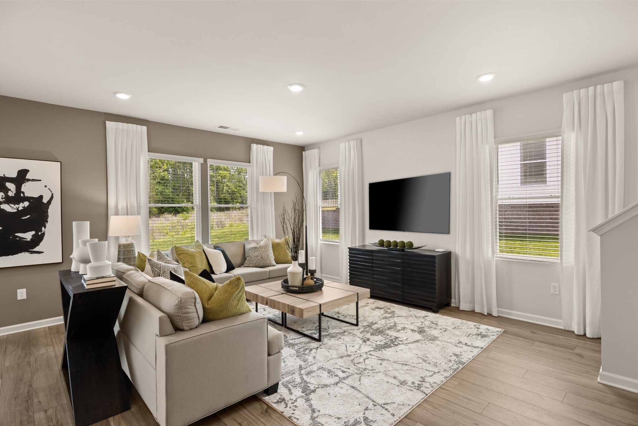 910 June Court Property Photo 16